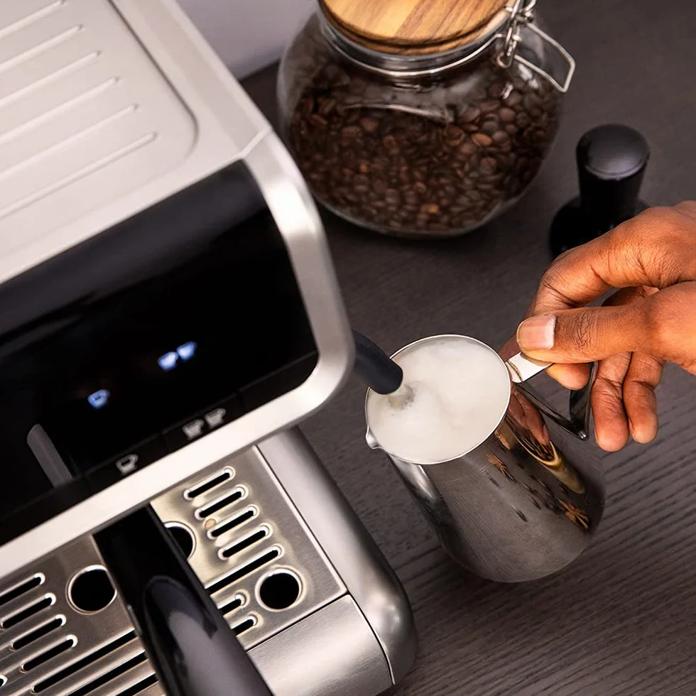 Cecotec Cafetera Express con Brazo con Doble Salida Power Espresso 20 Bares Barista Cream, 1550 W, Depósito de Café en Grano 250g, Molinillo 30 Niveles, Thermoblock, Depósito Agua 2.5 L, Acero Negro