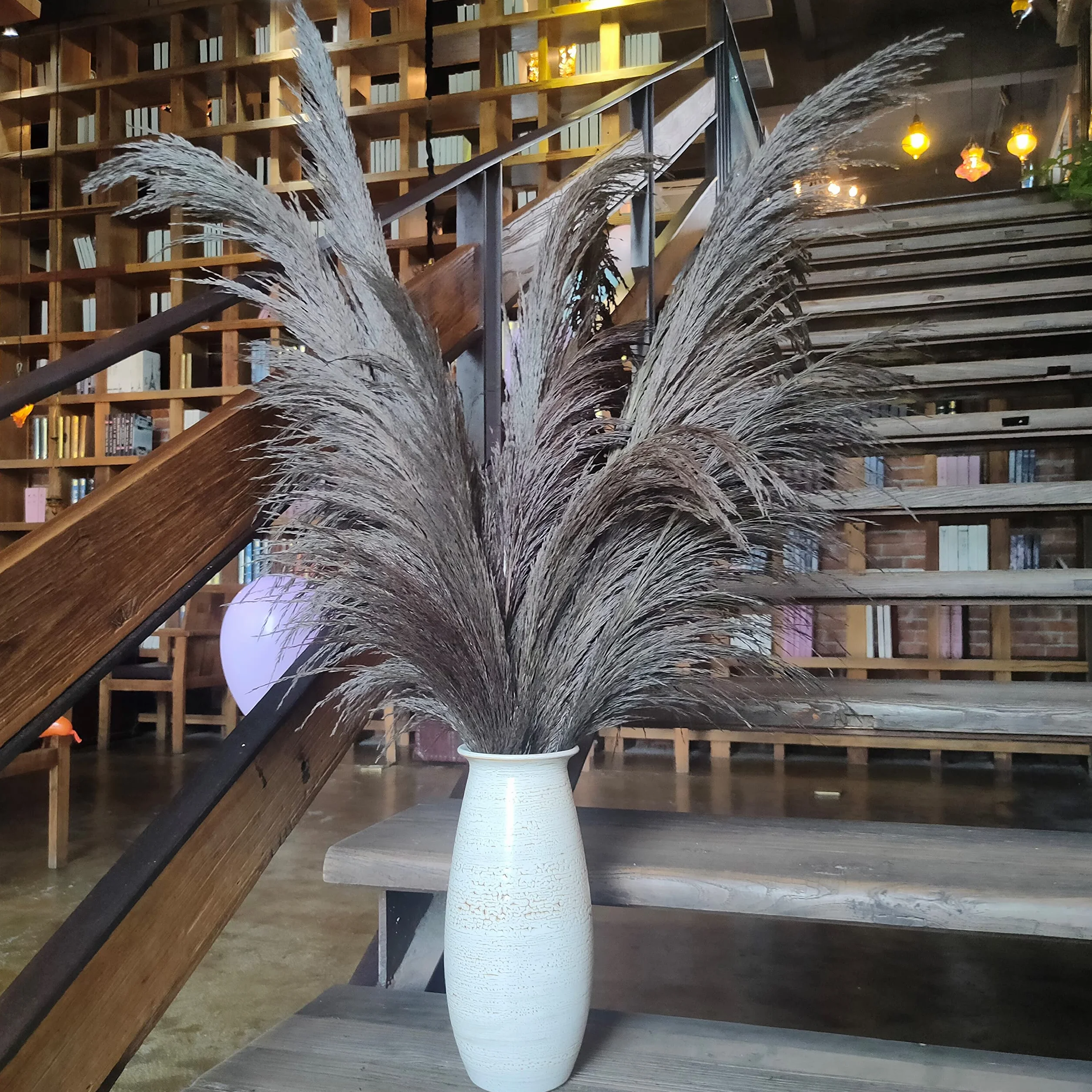 Pampas Grass Decor Tall,Pampas Grandes Florales esponjosas,Flores de Plumas largas para arreglo de Boda Boho Sala de Estar (8 Piezas de 31"/80cm, Gris)