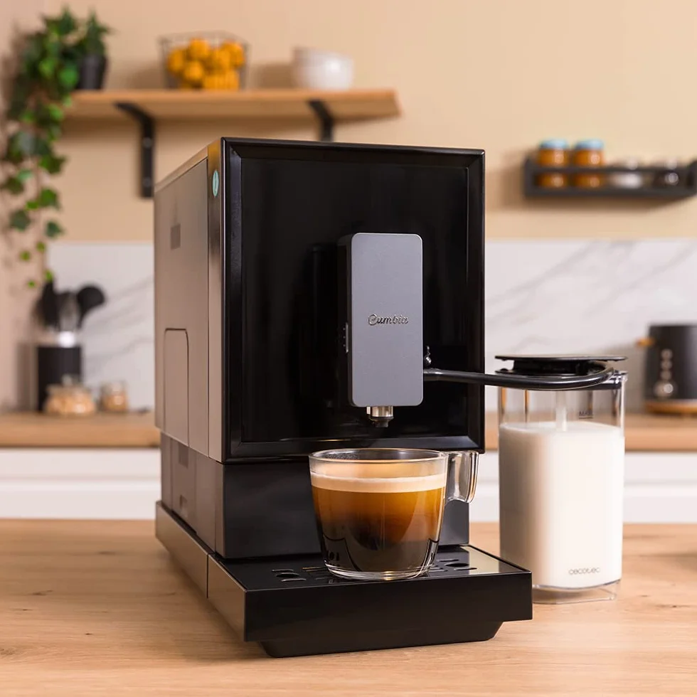 Cecotec Cafetera Superautomática Power Matic-ccino Cremma. 1470 W, 19 Bares, Molinillo Integrado, Thermoblock, Vaporizador, Capacidad de 150 gr de Café y 1,2 Litros de agua, Tanque de Leche