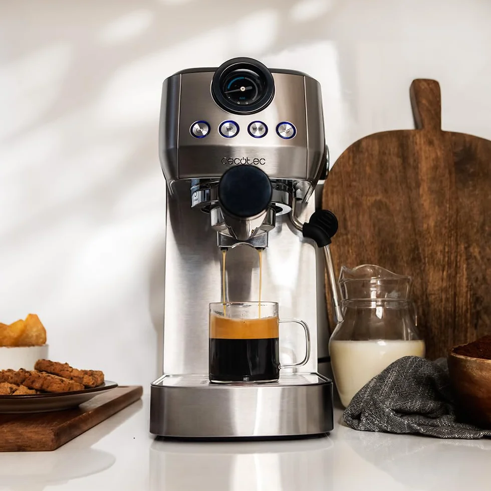 Cecotec Cafetera Espresso Compacta Power Espresso 20 Steel Pro. 1350 W, 20 Bares, Sistema Thermoblock, Vaporizador Orientable, Brazo Portafiltros con Doble salida y 2 Filtros, 1,3 Litros