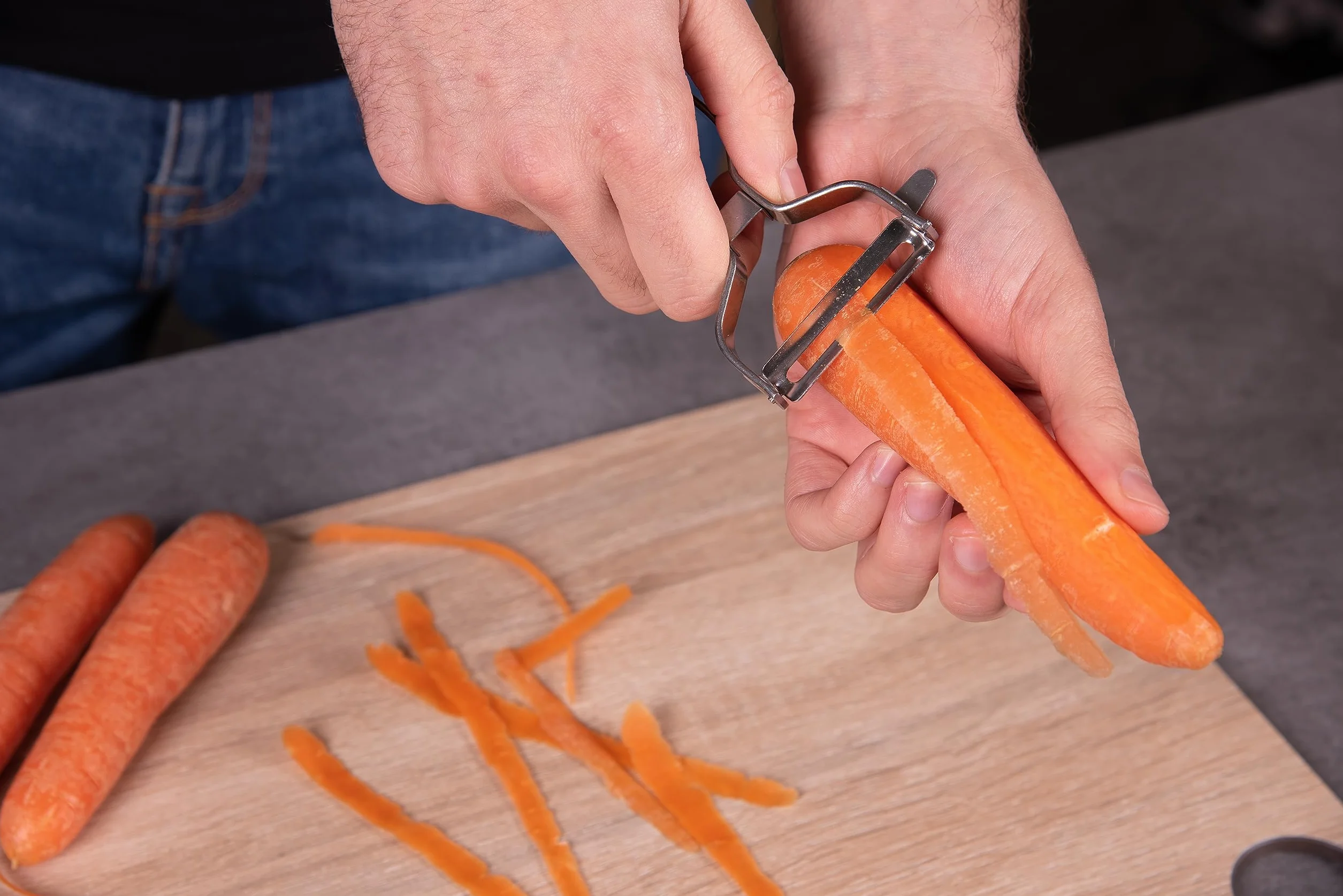 ARCOS Pelador Profesional 130mm Acero Inoxidable Cromado para Frutas y Verduras