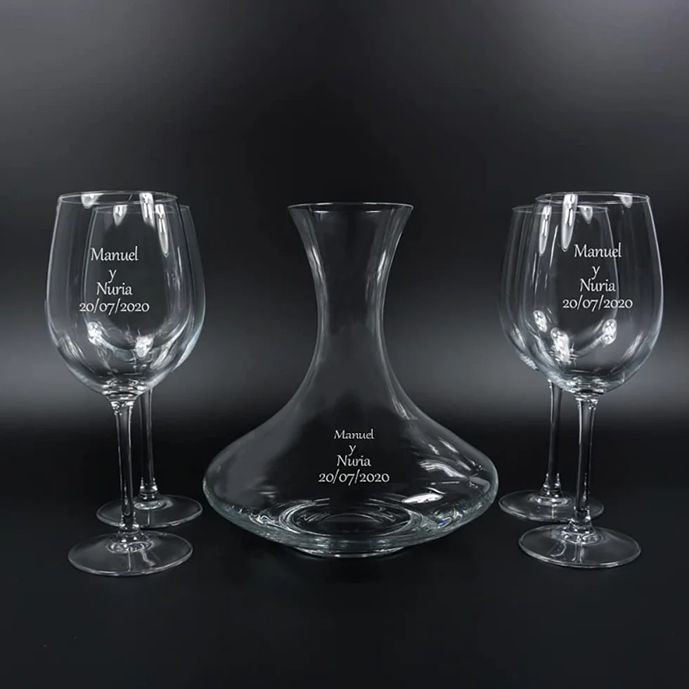 Juegos decantador y copas de vino (Set decantador y Copas Personalizados para Parejas - Regalo de Boda, San Valentín, Aniversario, Bodas de Oro o Bodas de Plata)