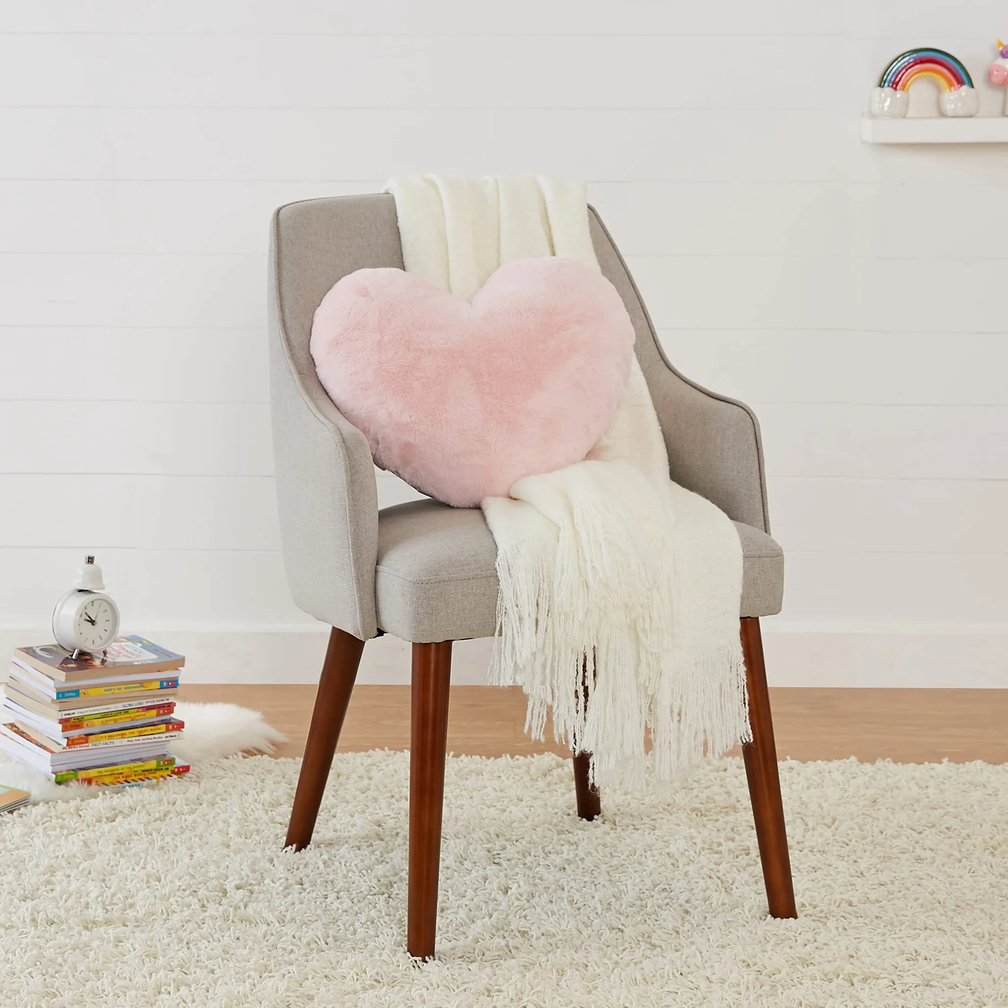 Amazon Basics Cojín decorativo, corazón rosa, 45 x 41 cm