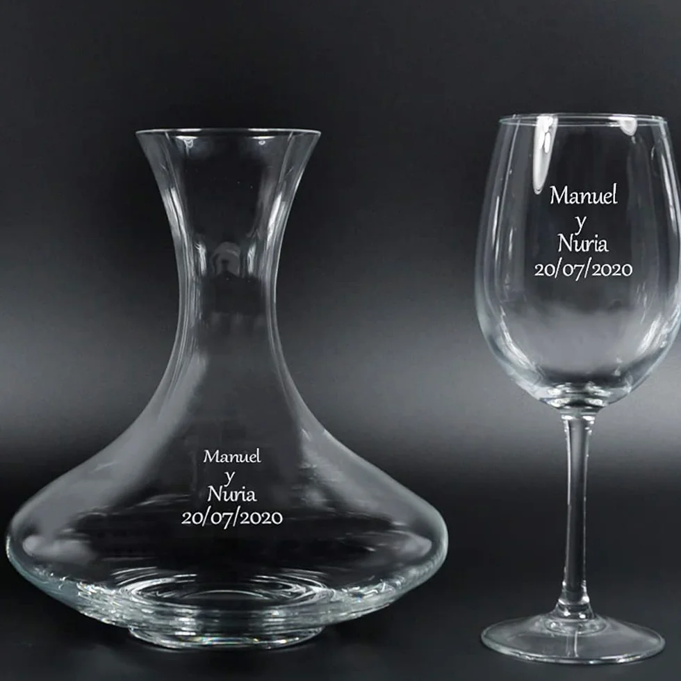 Juegos decantador y copas de vino (Set decantador y Copas Personalizados para Parejas - Regalo de Boda, San Valentín, Aniversario, Bodas de Oro o Bodas de Plata)