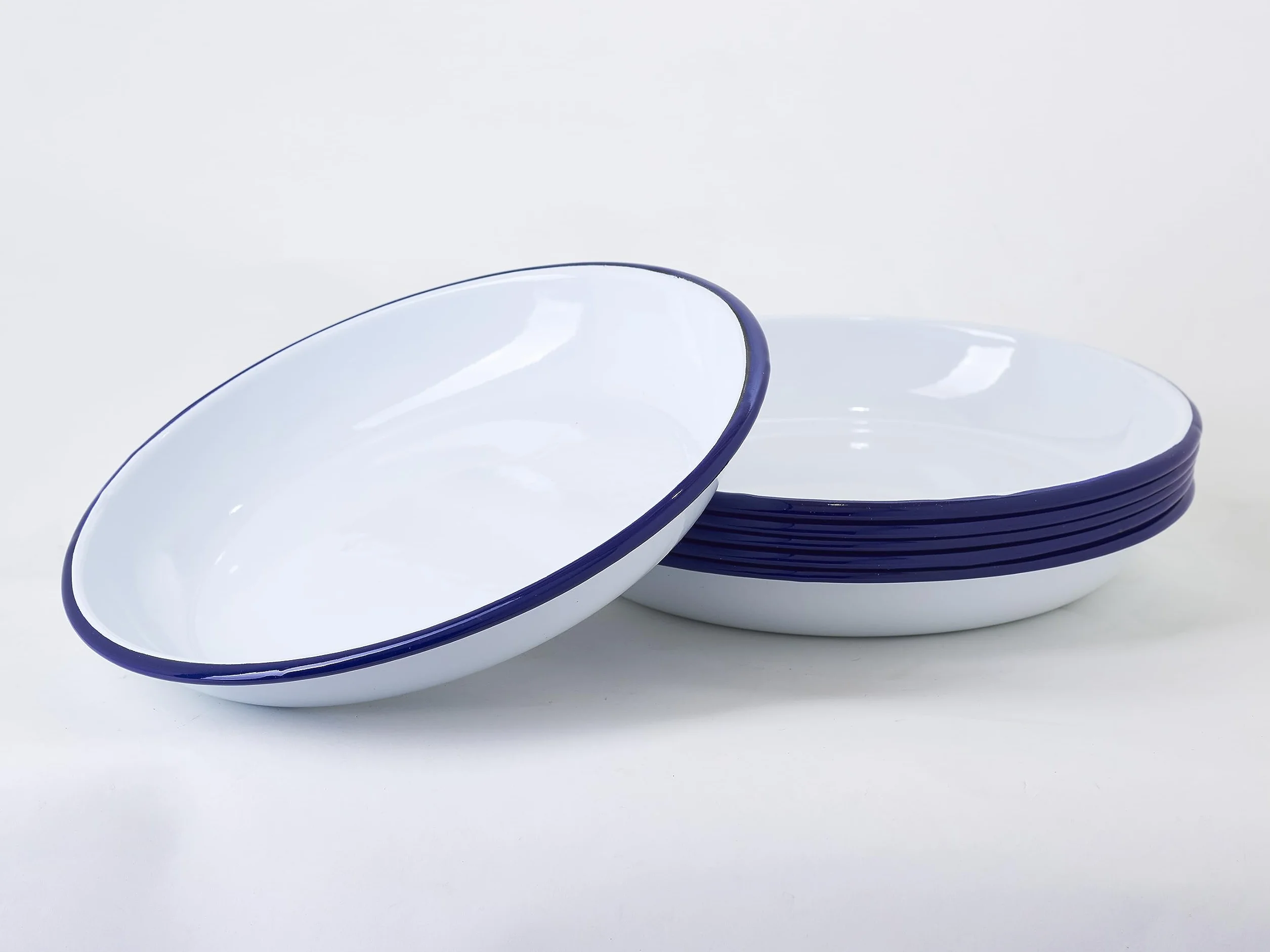 Juego de 6 Platos Hondos de Acero Esmaltado Vitrificado Blanco Ribete Azul 25 cm Diámetro 3,5 cm Altura