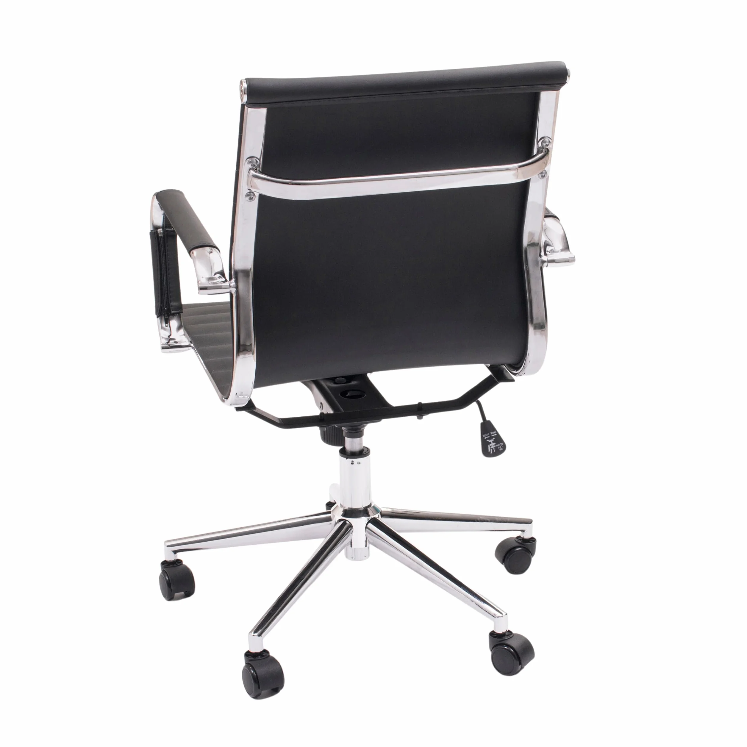 Sillón de despacho Manager Negro Polipiel Base Cromo Giratorio Regulable en Altura Respaldo Bajo