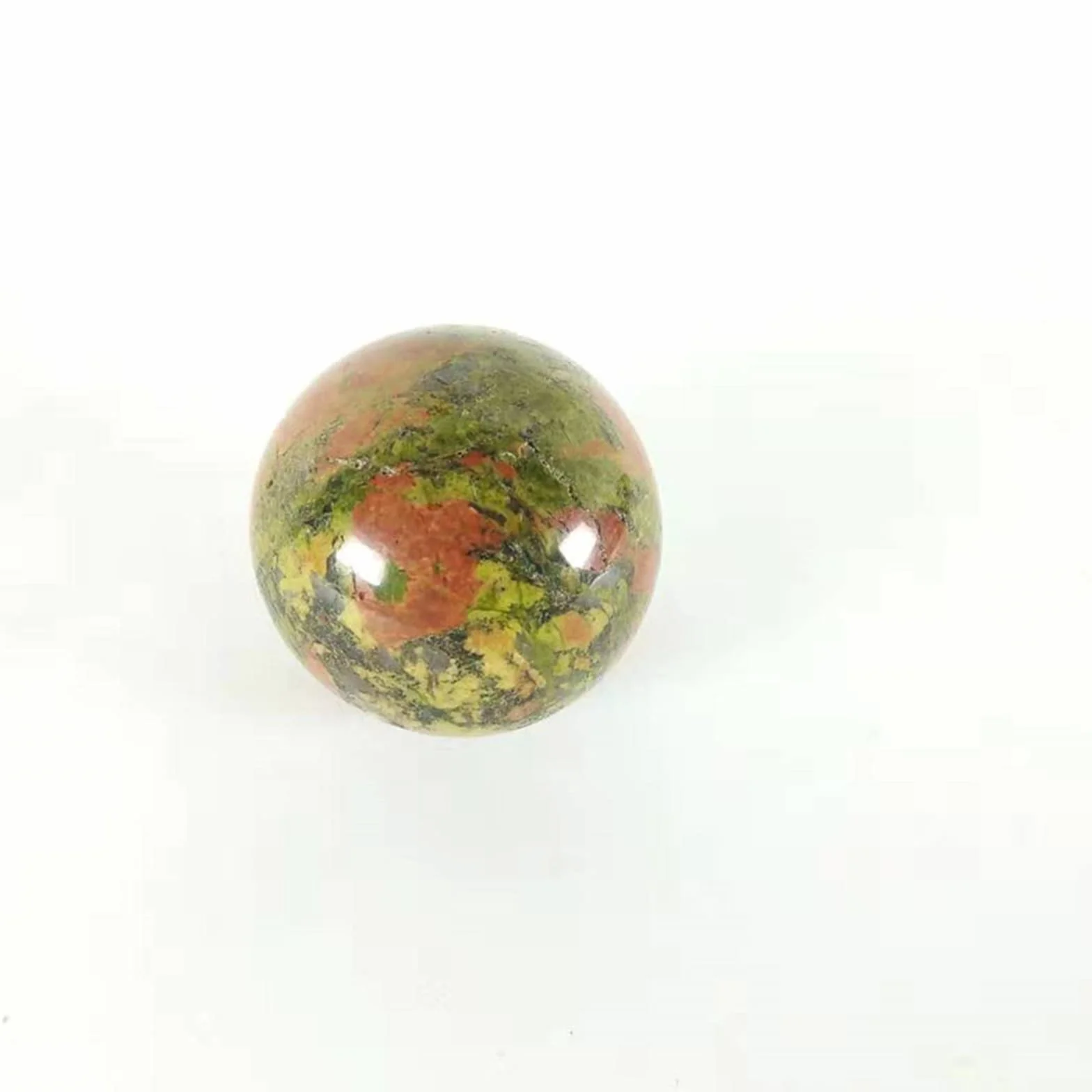 Cristal Natural en Bruto 1 Pieza Piedra de epidota Natural Roca rubí Cuarzo esferas Bola 30mm-45mm decoración del hogar Cristal ERTEYIN (Color : 1pc 35mm)