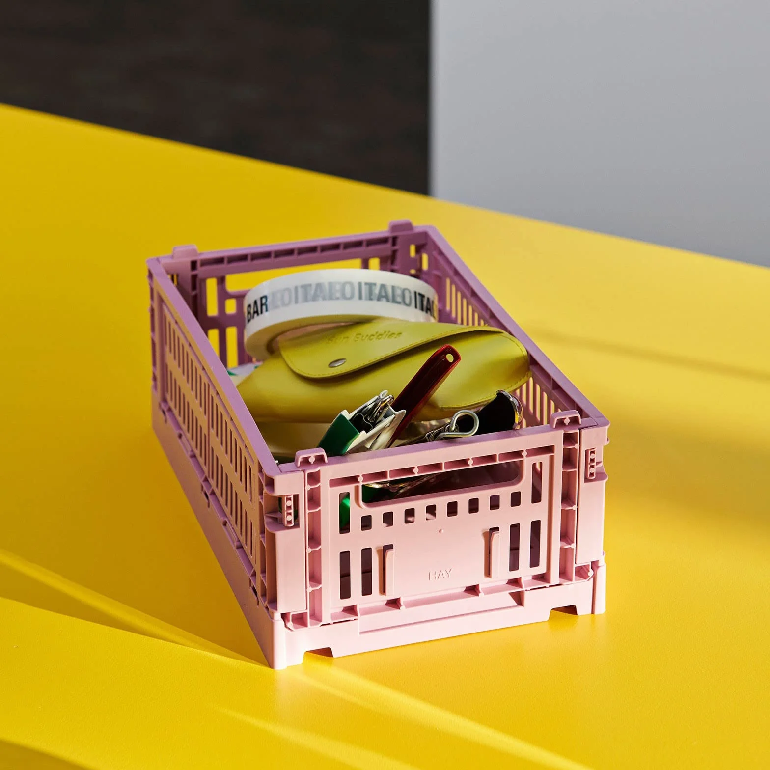 Hay Colour Crate 541443 - Caja de transporte (polipropileno reciclado, 26,5 x 17 x 10,5 cm), color amarillo