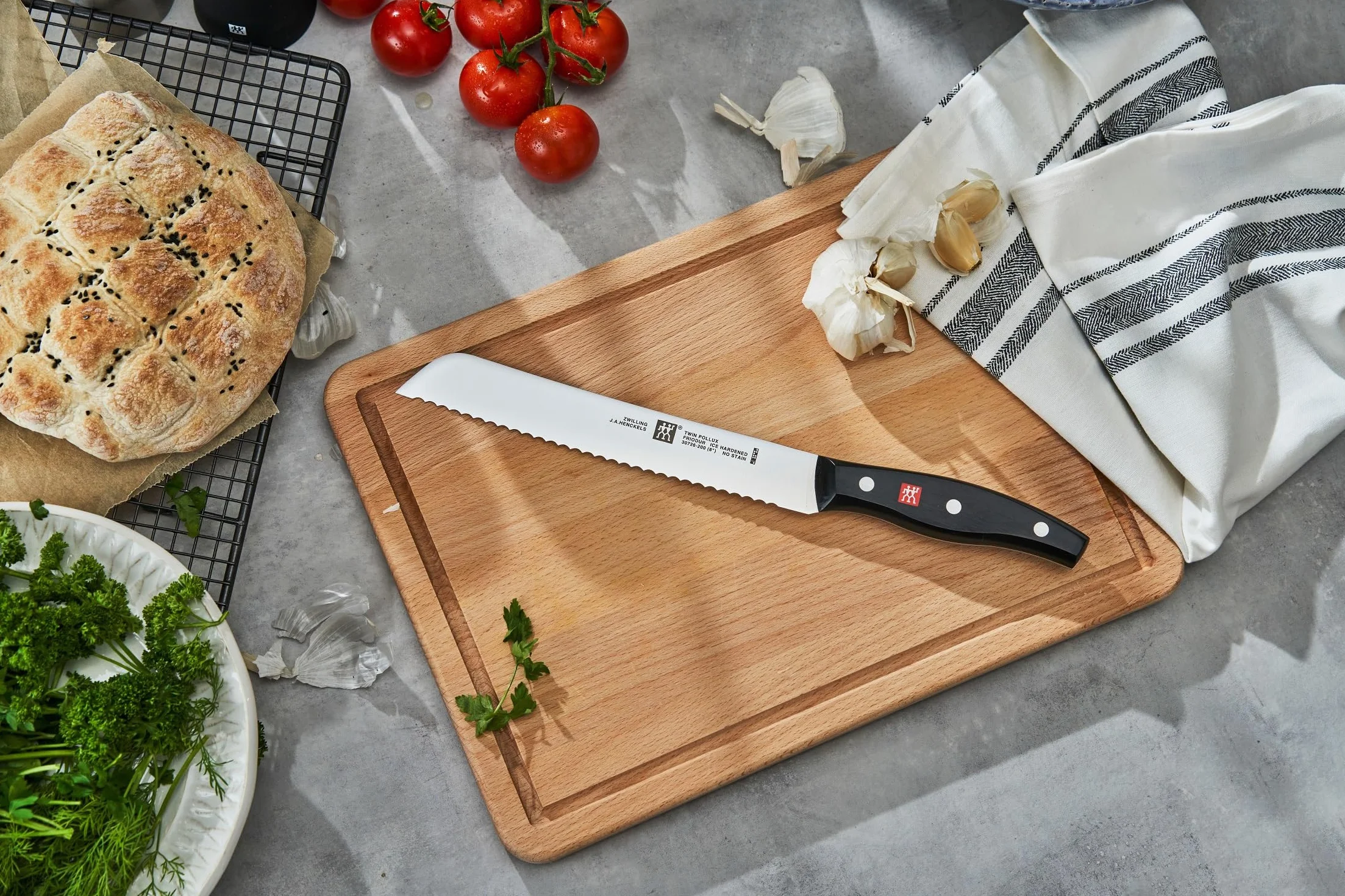 ZWILLING Cuchillo de pan, Longitud de la hoja: 20 cm, Hoja dentada, Mango especial de acero inoxidable/plástico, Twin Pollux