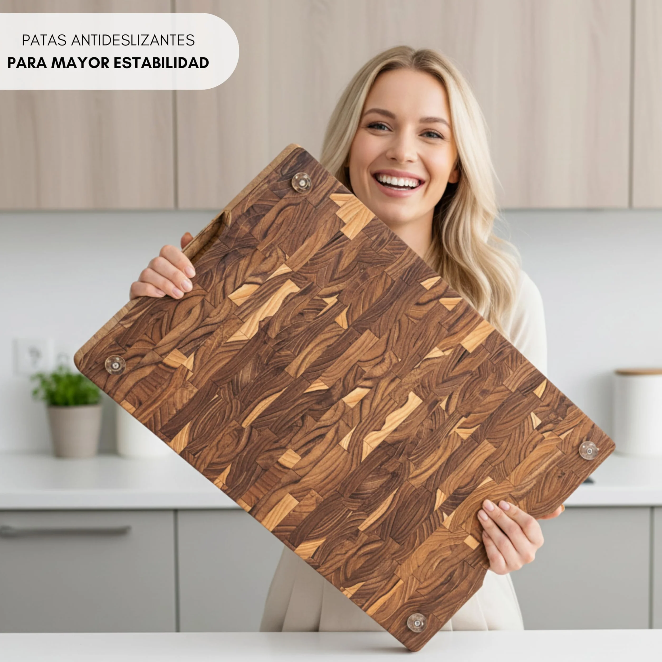 Erreke Tabla de Madera de Teca End Grain, 58x38x3.2 cm, Extra Grande | con Ranura para Jugos. Patas Antideslizantes y Asas Integradas. Tabla Madera Cocina. Para Quesos Embutidos Carne Pan