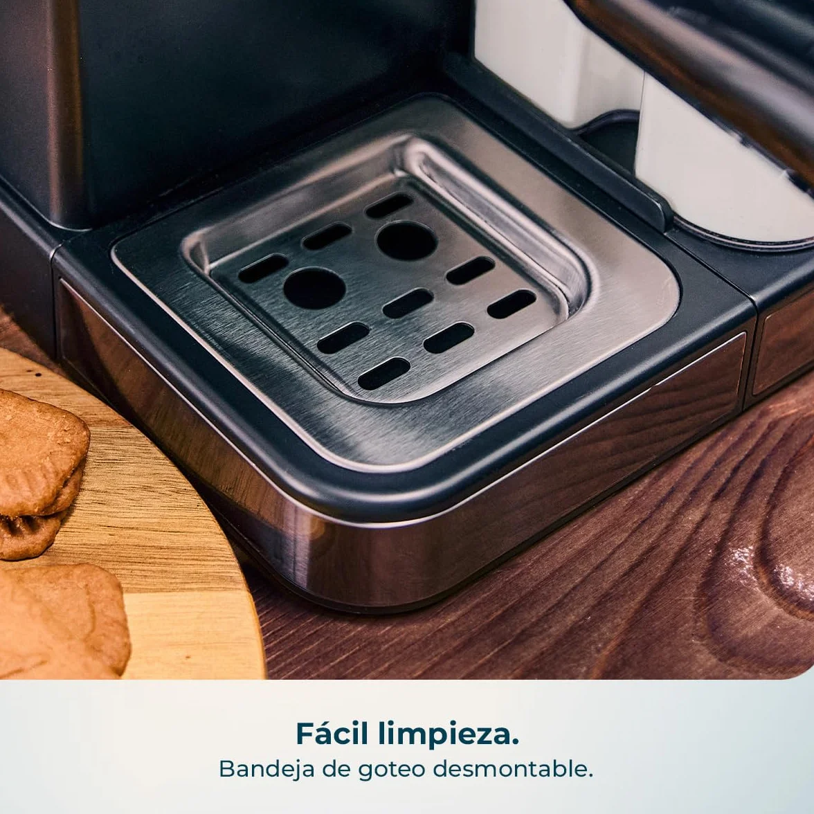 Cecotec Cafetera Express Semiautomáticas Power Espresso 20 ColdBrew Latte. 1350W, 20 Bares, Frío, Templado o Caliente, Pantalla Táctil, 1.5L Depósito Agua y 500ml Leche, Calientatazas, Doble Brazo