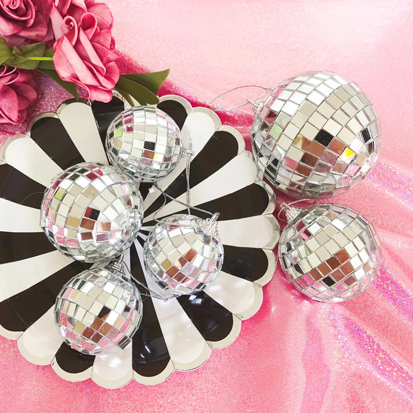 Set de 11 Bolas de Disco Espejadas Plateadas Decoración para Fiestas Espuma y Vidrio Múltiples Tamaños 2/4/68 cm