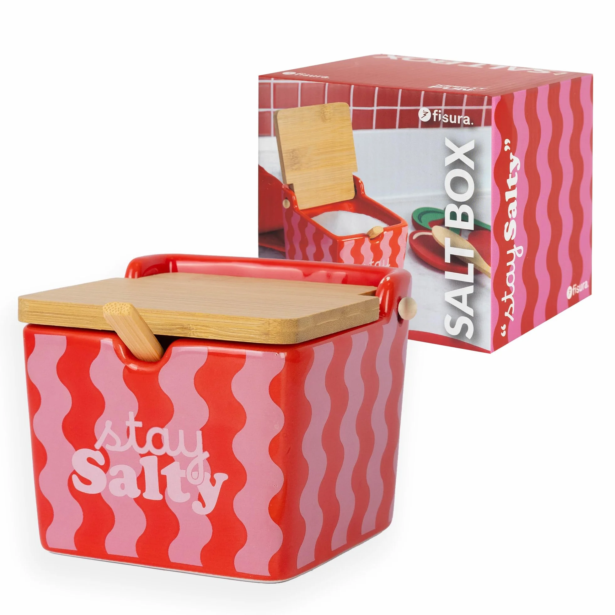 Fisura – Salero original con tapa “stay salty” rosa. Salero extragrande cuadrado de cerámica con tapa de madera y cuchara. Bote para sal de cocina. Azucarero o especiero.10 x 10 x 9 cm
