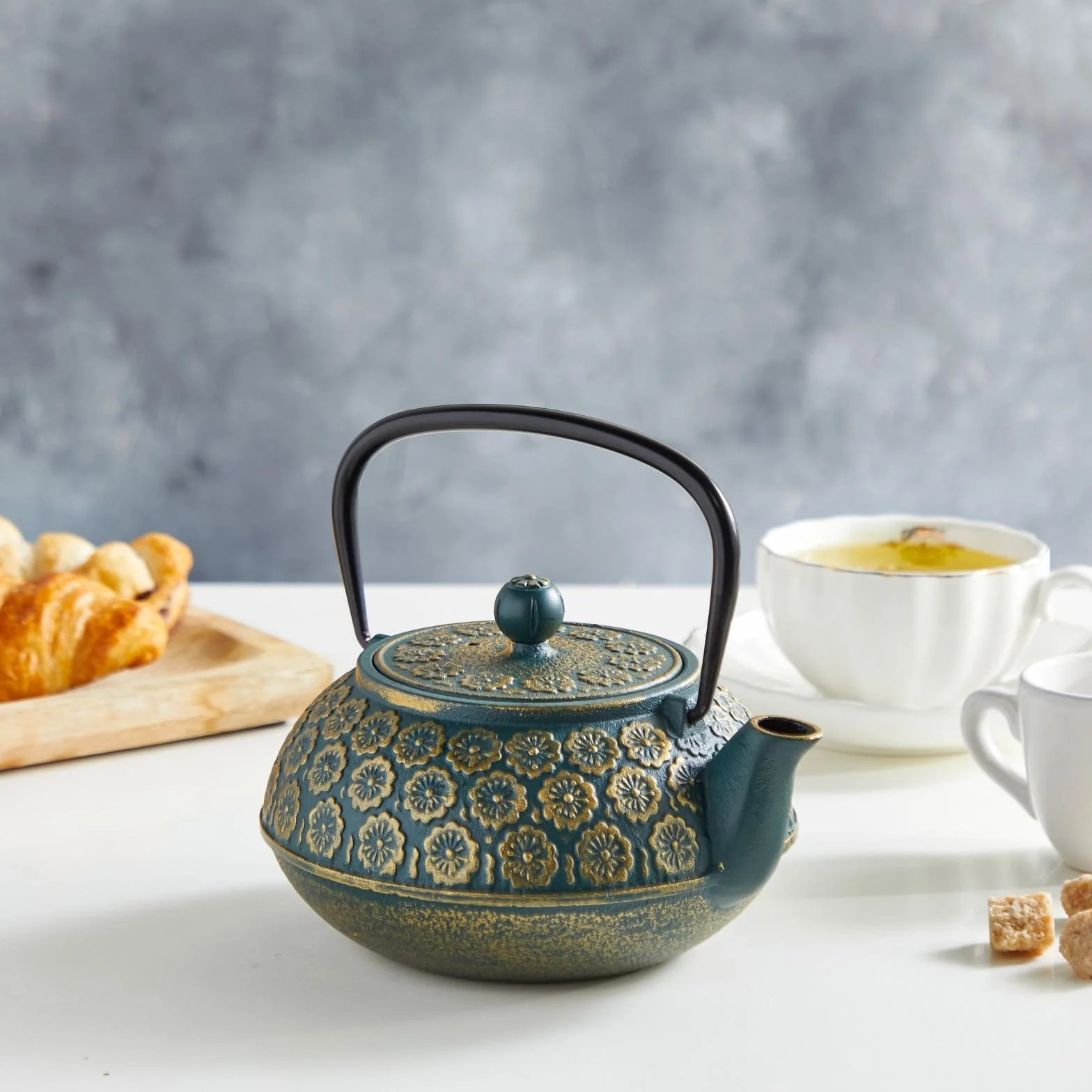Tetera de hierro fundido verde con infusor de acero inoxidable 1 Litro