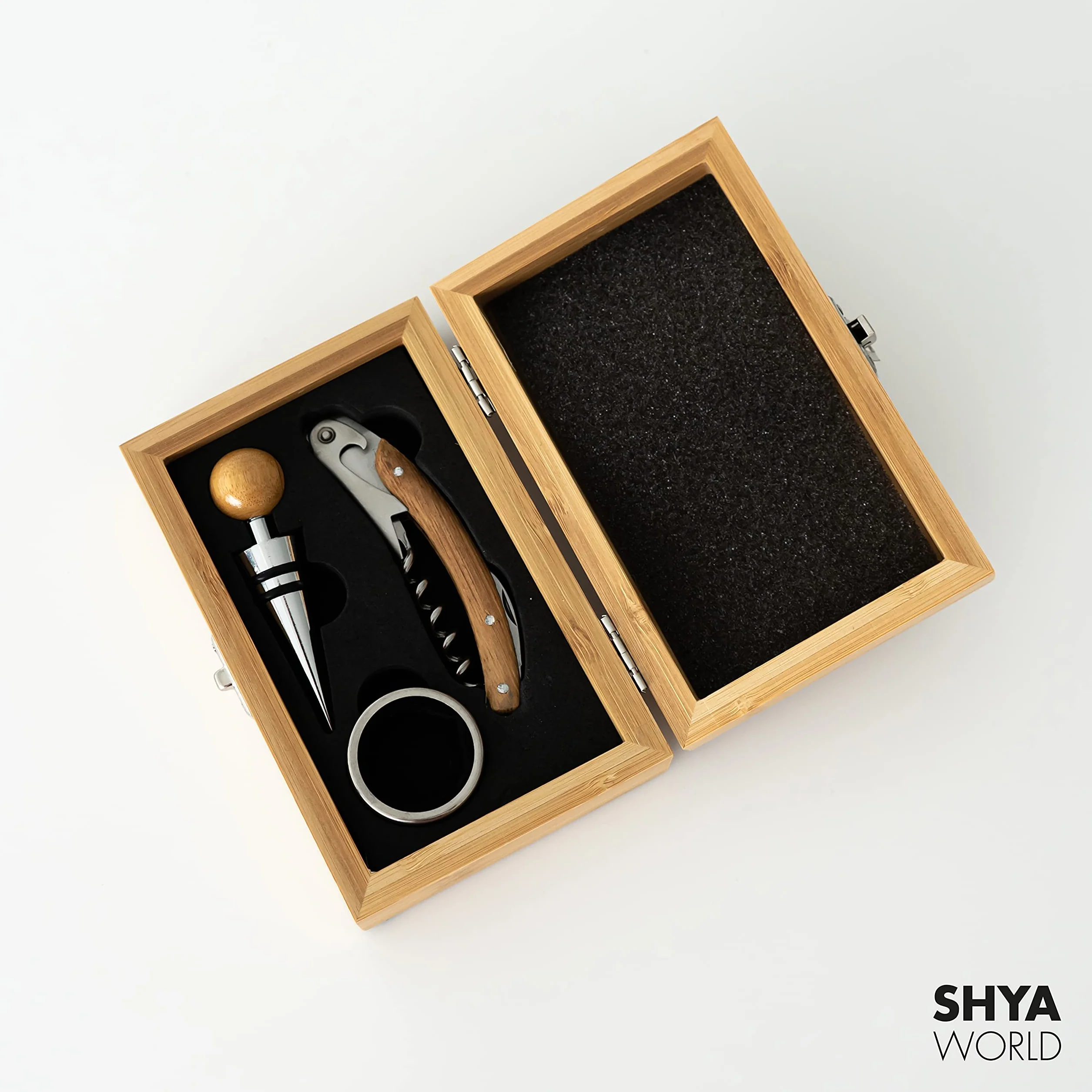 Set de Vinos Accesorios para regalar. Estuche de Regalo elegante con acabado de Material Natural Eco. (Set Madera Bambú)