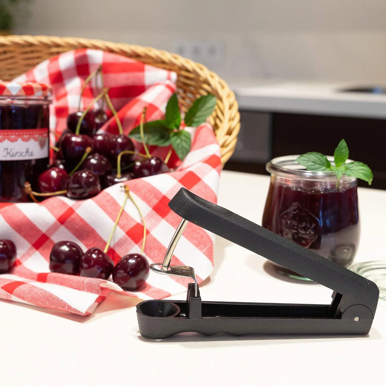 Westmark Deshuesador de cerezas Kernetto 13,1 cm Acero inoxidable Plástico Negro