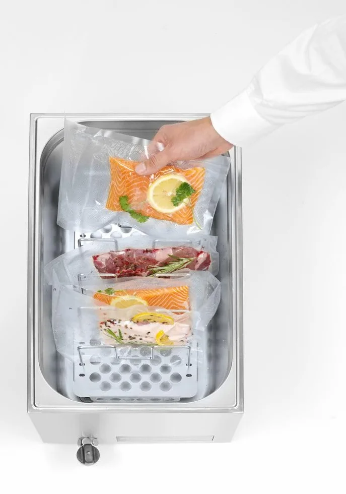 HENDI Sistema de sous-vide GN 1/1. - 20 L - 230V / 600W - 335x540(H)310 mm