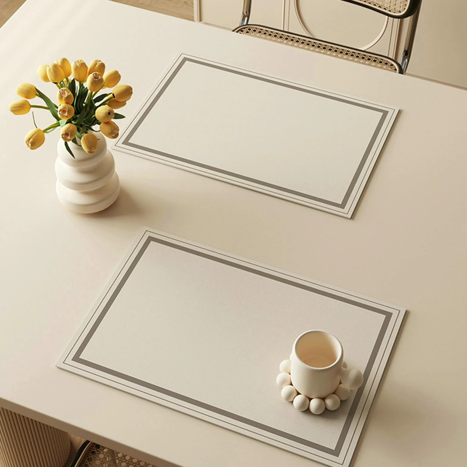 Mantel individual lavable rectangular, juego de 10 manteles individuales antimanchas con tiras manteles individuales PVC antideslizantes resistentes al calor, para mesa de cocina, beige, 40 x