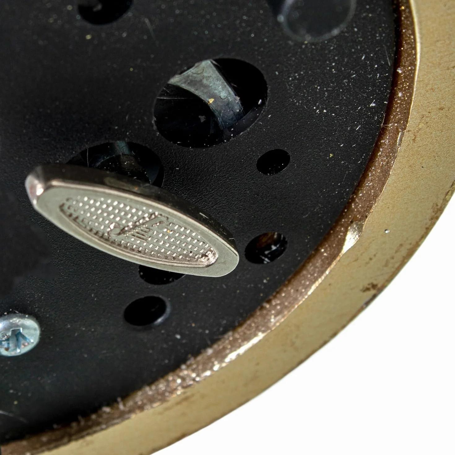 Bola de Nieve con Figura Natividad Musical de Resina a Cuerda en Blanco y Dorado 10x10x14.5 cm