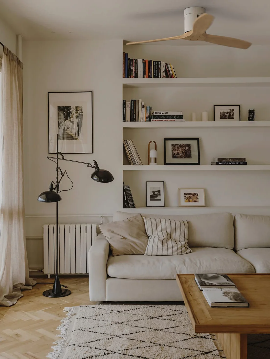 CREATE/WINDCALM/Ventilador de techo ABS blanco aspas efecto madera clara con Wifi y mando / 40W, Silencioso, Ø132 cm, 6 velocidades, temporizador, función verano-invierno