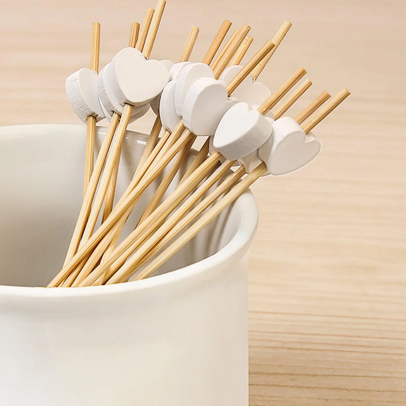 Catelves 100 palillos de madera para cócteles, con corazones blancos, palillos de madera de 12 cm, brochetas de frutas, brochetas de fiesta, hamburguesas, accesorios de cóctel, decoración para