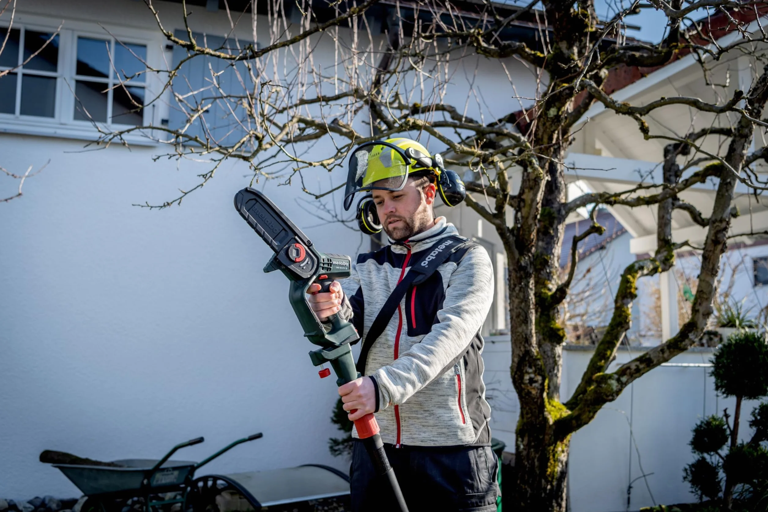 Metabo Varilla telescópica de 120 a 180 cm, con correa para el hombro, varilla de fibra de vidrio, apta para motosierra con batería MC 18 LTZ 15, varilla extensible 601503840