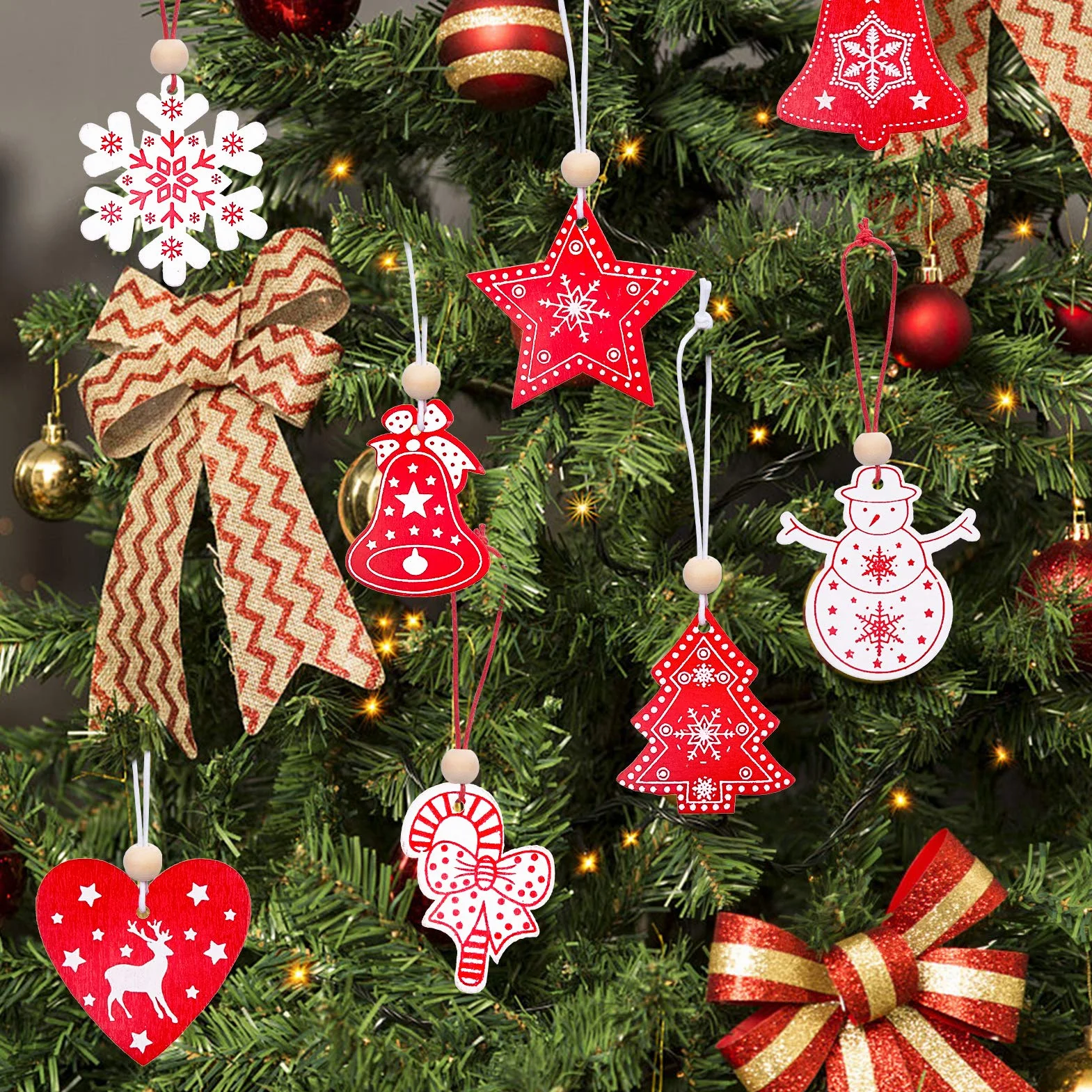Kiiwah 40 Piezas Adornos para Árboles de Navidad, Colgantes de Madera con Hilos de Algodón y Cuentas