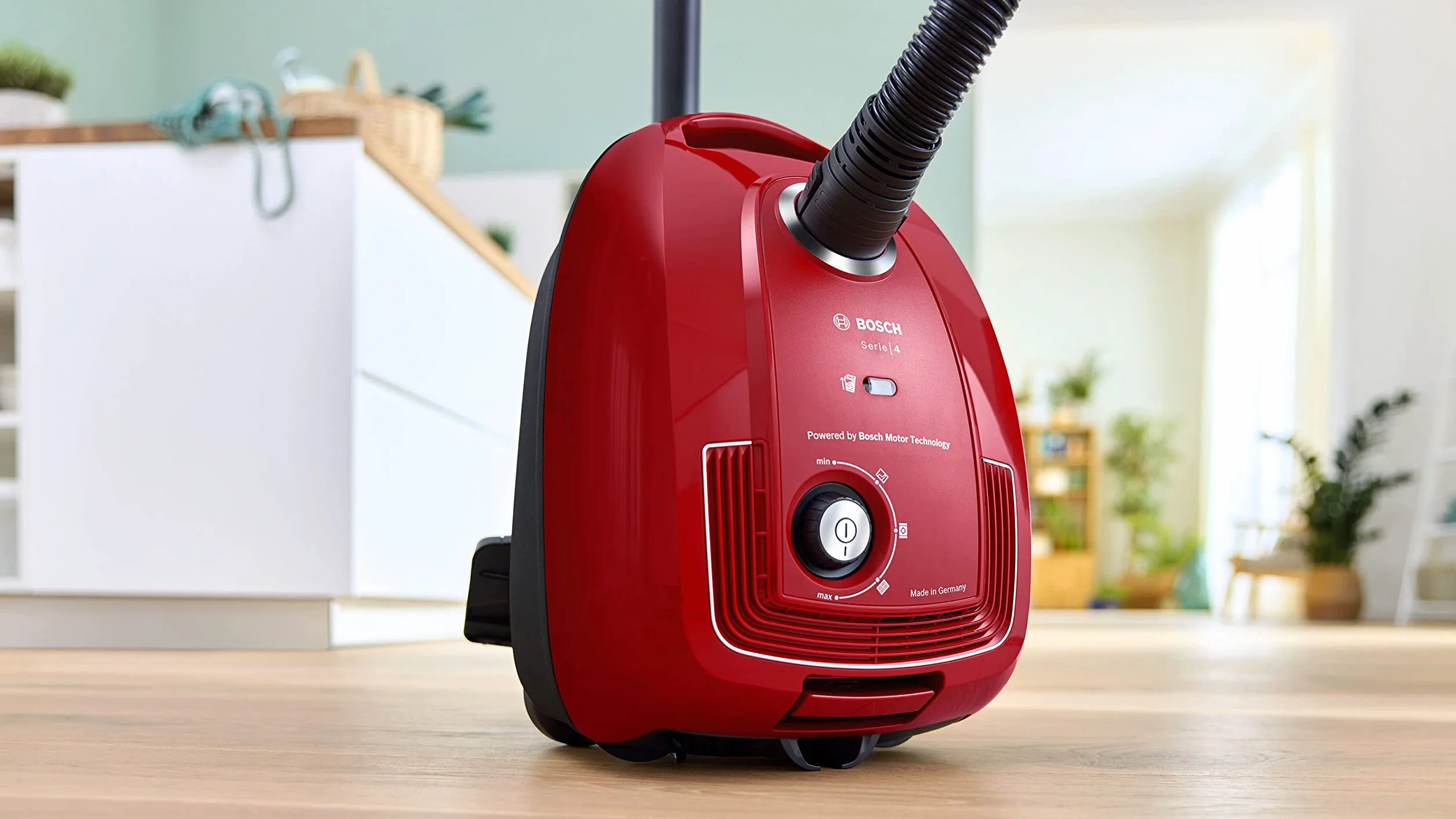 Bosch - Aspirador con Bolsa,Serie 4,Filtro higiénico PureAir, Rojo, BGB38RD2