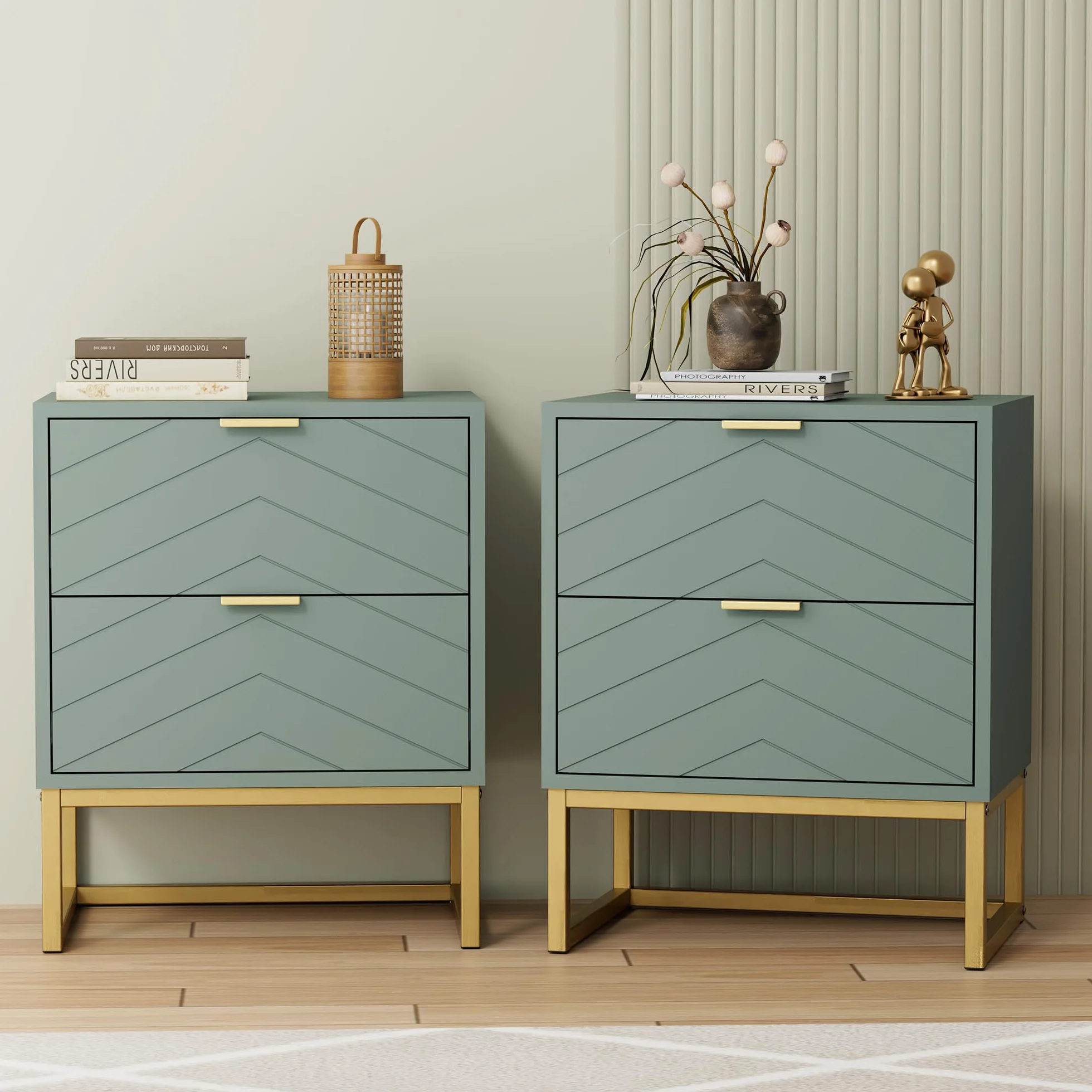 UEV Juego de 2 Mesillas de Noche con Diseño en V, Muebles de Dormitorio con Asas y Patas de Metal, Mesilla de Noche Moderna y Estable, 46 x 33,5 x 56,5 cm, Verde