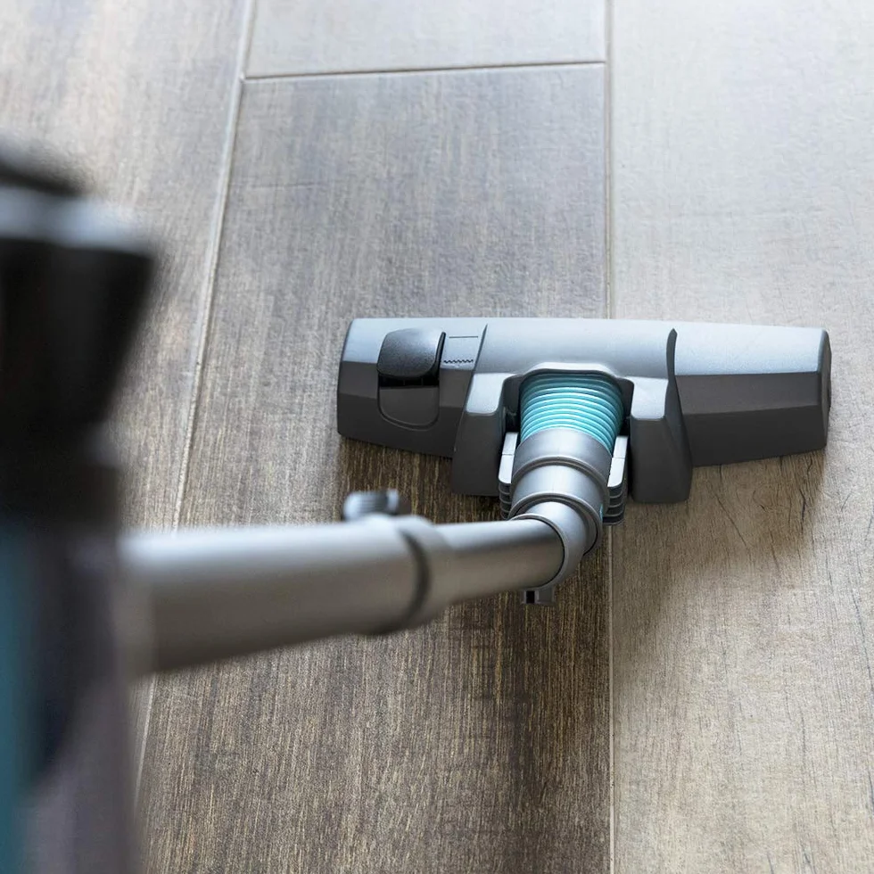 Cecotec Aspirador Vertical Conga Thunderbrush 560 2 en 1 600 W Tecnología ciclónica Filtro Alta eficiencia 6 Metros