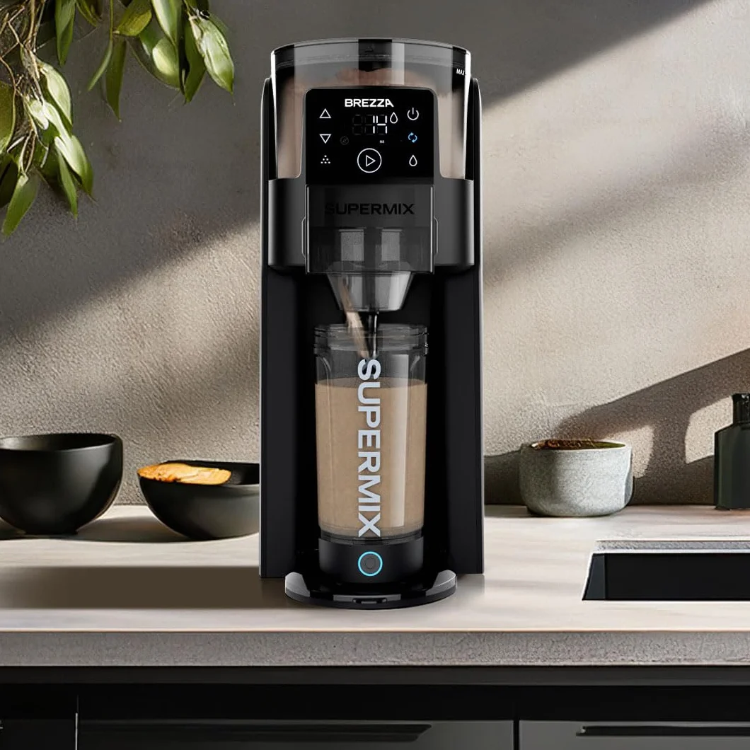 BREZZA Supermix - Máquina automática de batidos de proteínas, dispensador eléctrico de polvo y sistema de taza de mezcla, Tritan sin BPA de 24 onzas, 95% de precisión, batidos sin grumos en 25