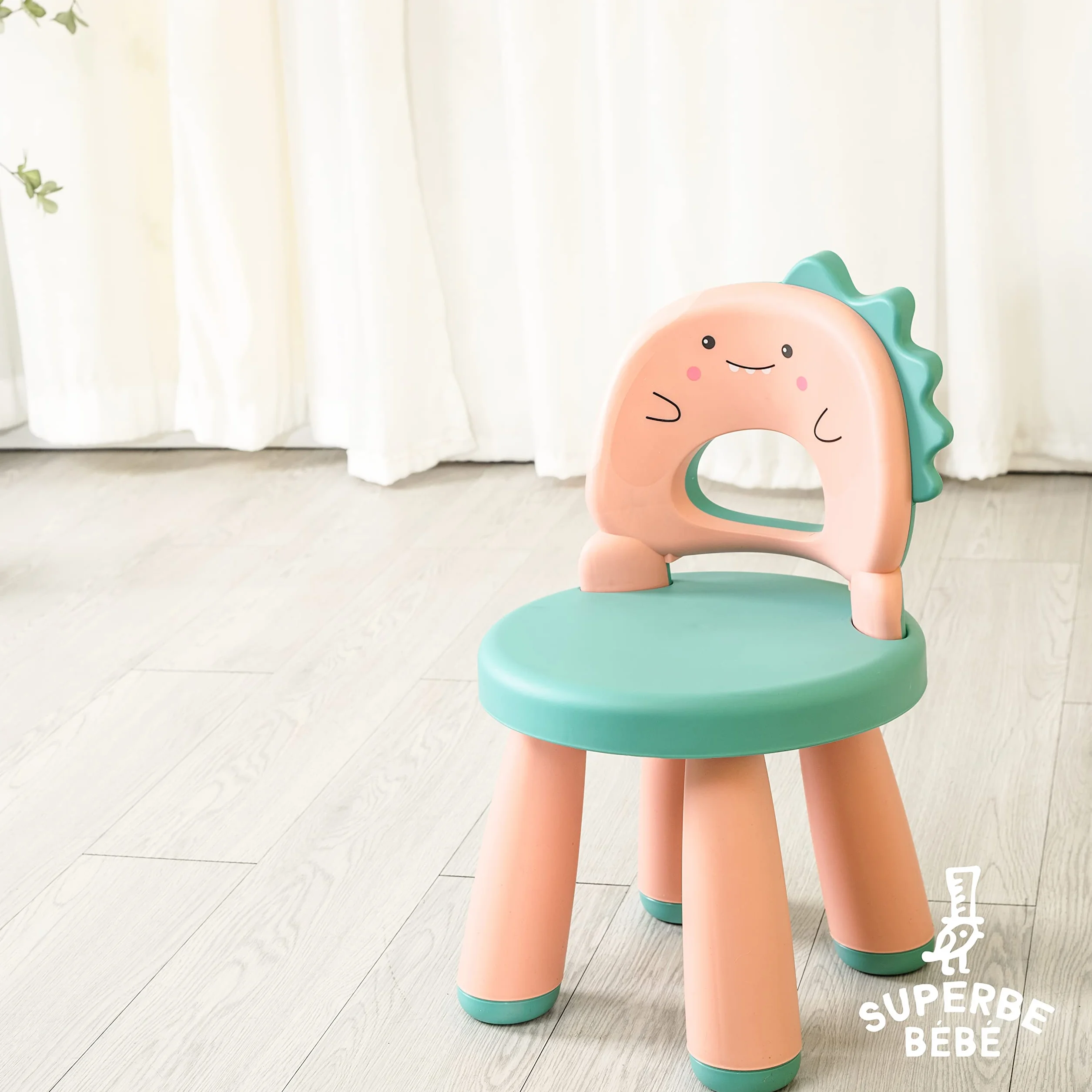 SUPERBE BEBE Silla de plástico para niños - Taburete Infantil - Cómodo, Ligero y Resistente - Apto de 2 a 6 años - Fácil de Limpiar - Asiento ergonómico - Diseño de Dinosaurio