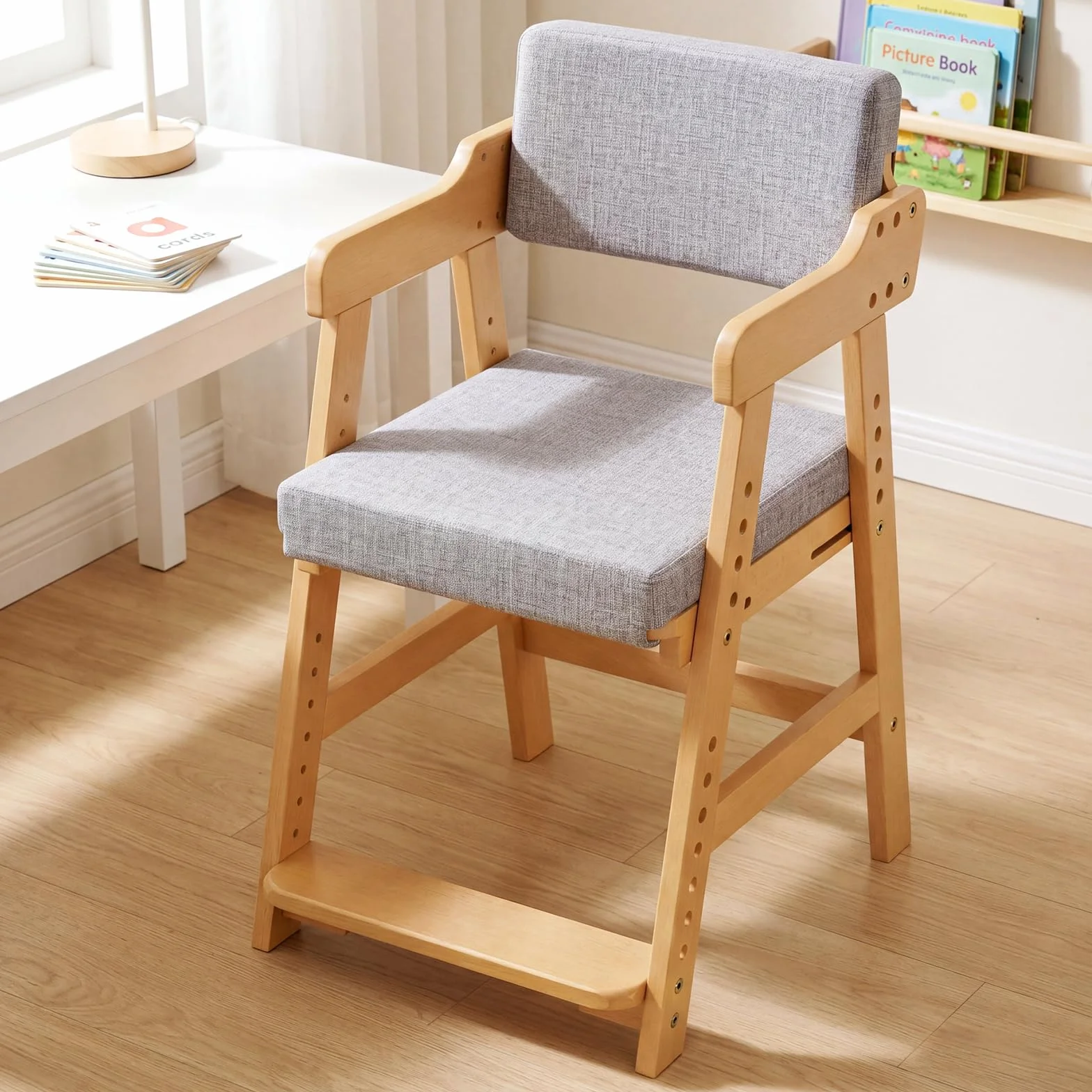 MAMIZO Silla para Niños Madera de Haya, Apta para Niños a Partir de 3 Años, con Altura Regulable y Cojín Cómodo, Silla de Comedor con Soporte hasta 120 kg, para Estudiar y Comer, Color Madera Natural