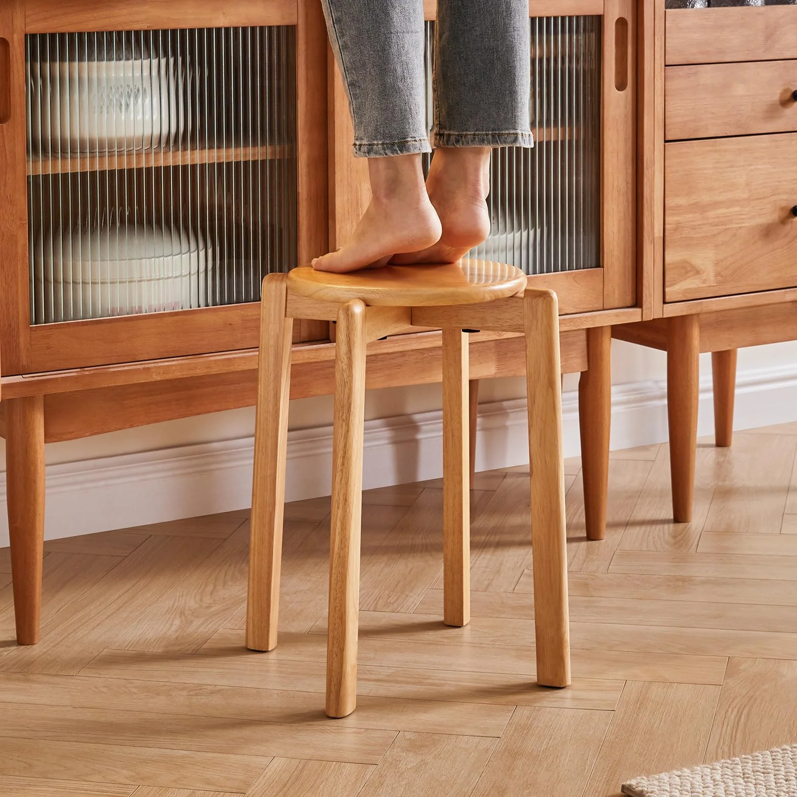 YMYNY Juego de 4 Taburetes Redondos de Madera, Taburetes de Bar Silla, Apilable de Madera Antideslizante, Taburete Pequeño, para Cocina, Oficina, salón, 27×27×45CM Color Natural HBD026N-4