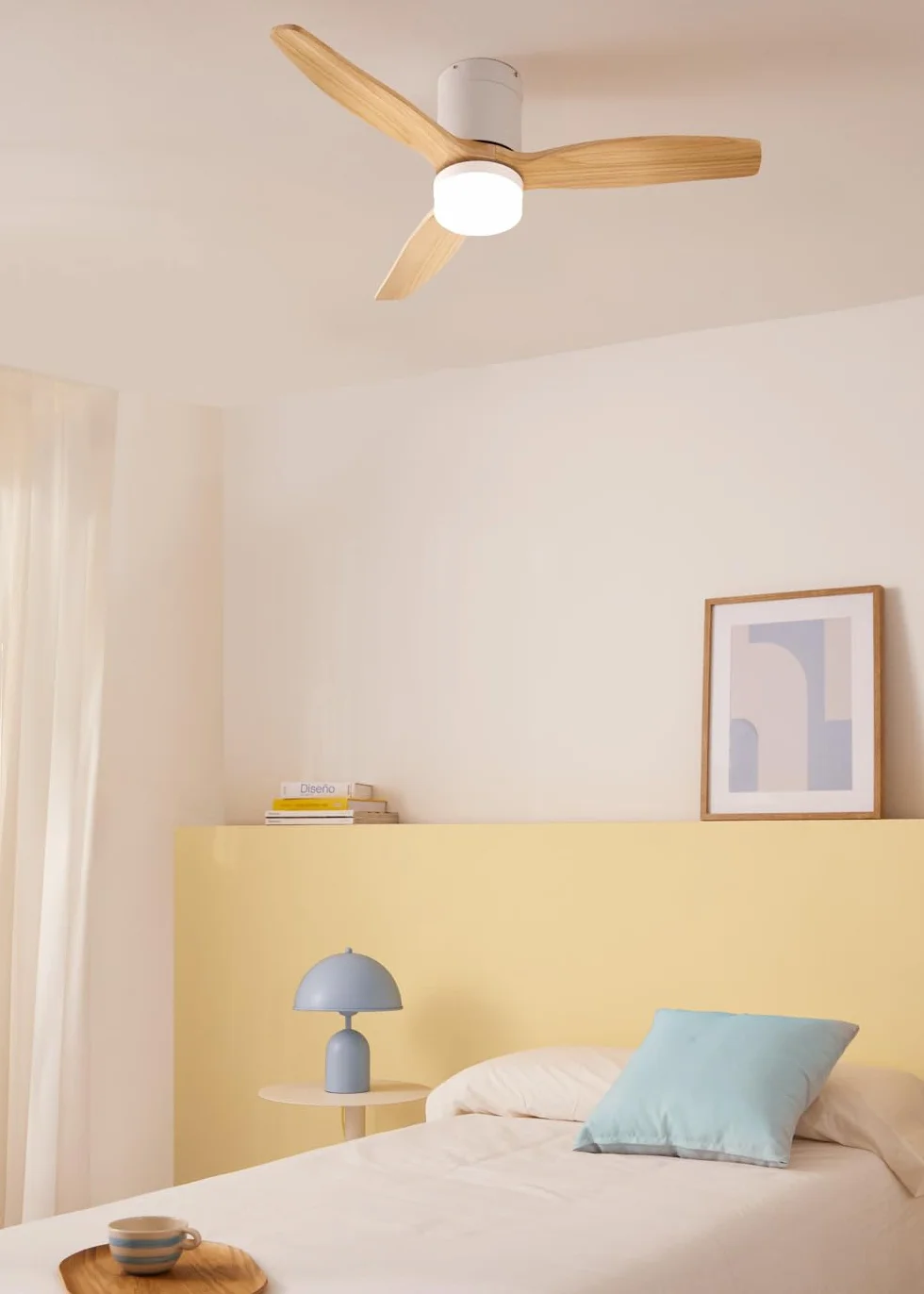 Ventilador de techo CREATE/WINDCALM S con luz blanco aspas efecto madera clara 40W Ø112 cm 6 velocidades 3 temperaturas luz temporizador verano-invierno