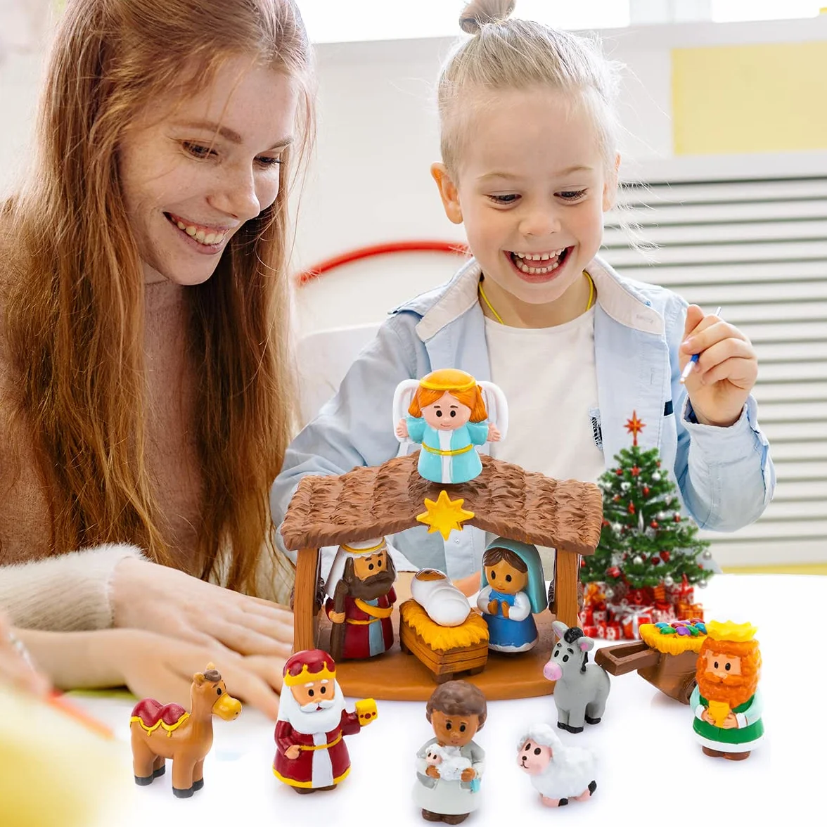 JOYIN Juego de 13 piezas de Belén de Navidad, juguetes en miniatura, escena de pesebre para niños