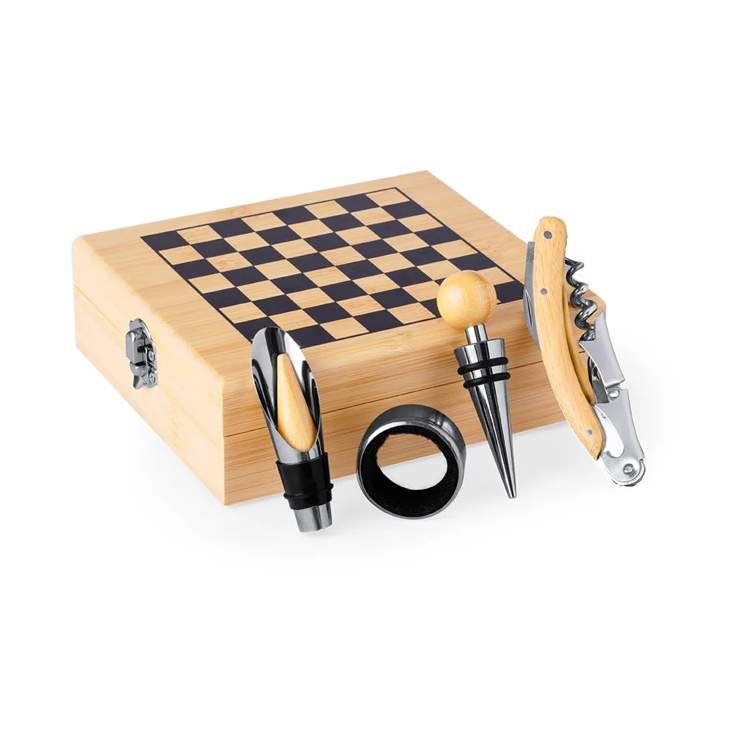 Set de Ajedrez de Bambú con Accesorios de Vino, Caja Premium Decorativa con Sacacorchos, Tapón y Vertedor Antigoteo, Juego Elegante para Regalo Original