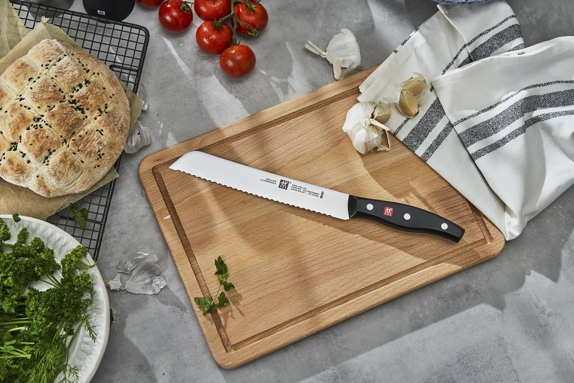 ZWILLING Cuchillo de pan, Longitud de la hoja: 20 cm, Hoja dentada, Mango especial de acero inoxidable/plástico, Twin Pollux