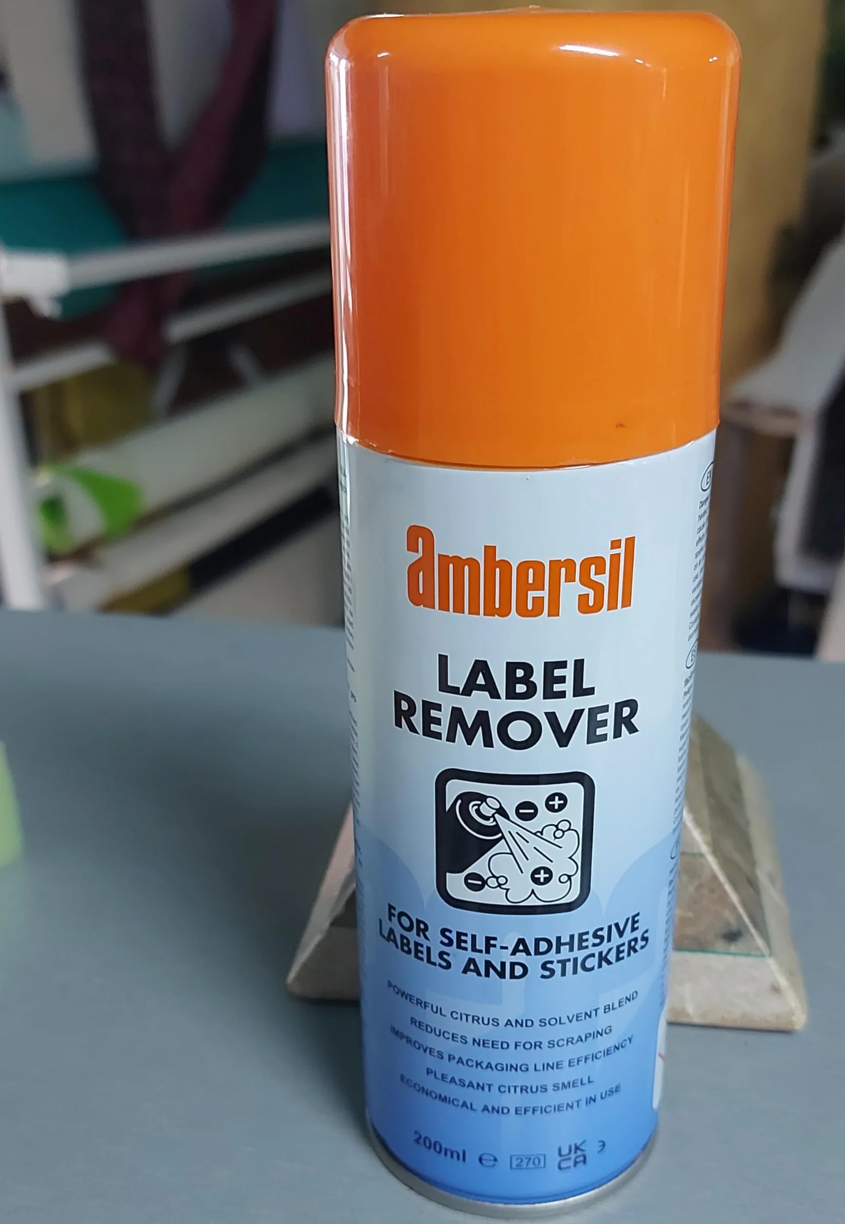 3 Ud/ Spray Limpiador de Pegatinas, Stickers y Restos de Chicle -Bote de 200ml-Elimina residuos de etiquetas adhesivas en superficies de plástico, vidrio, madera,etc... Envio a España y Portugal