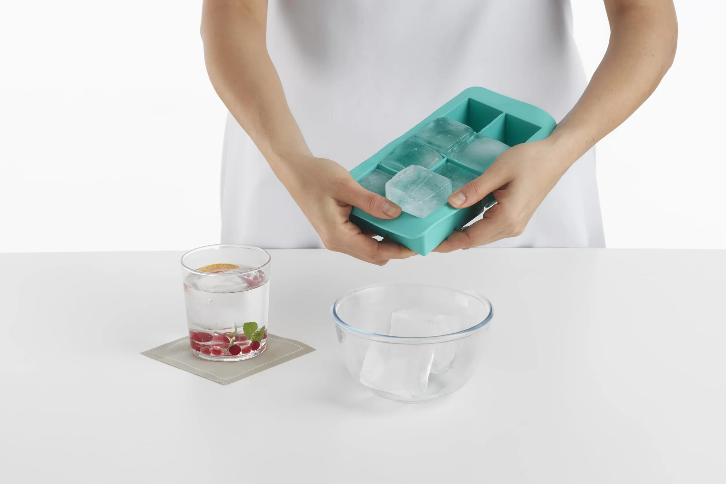 Lékué Bandeja de Silicona para Cubitos de Hielo XL Cuadrada