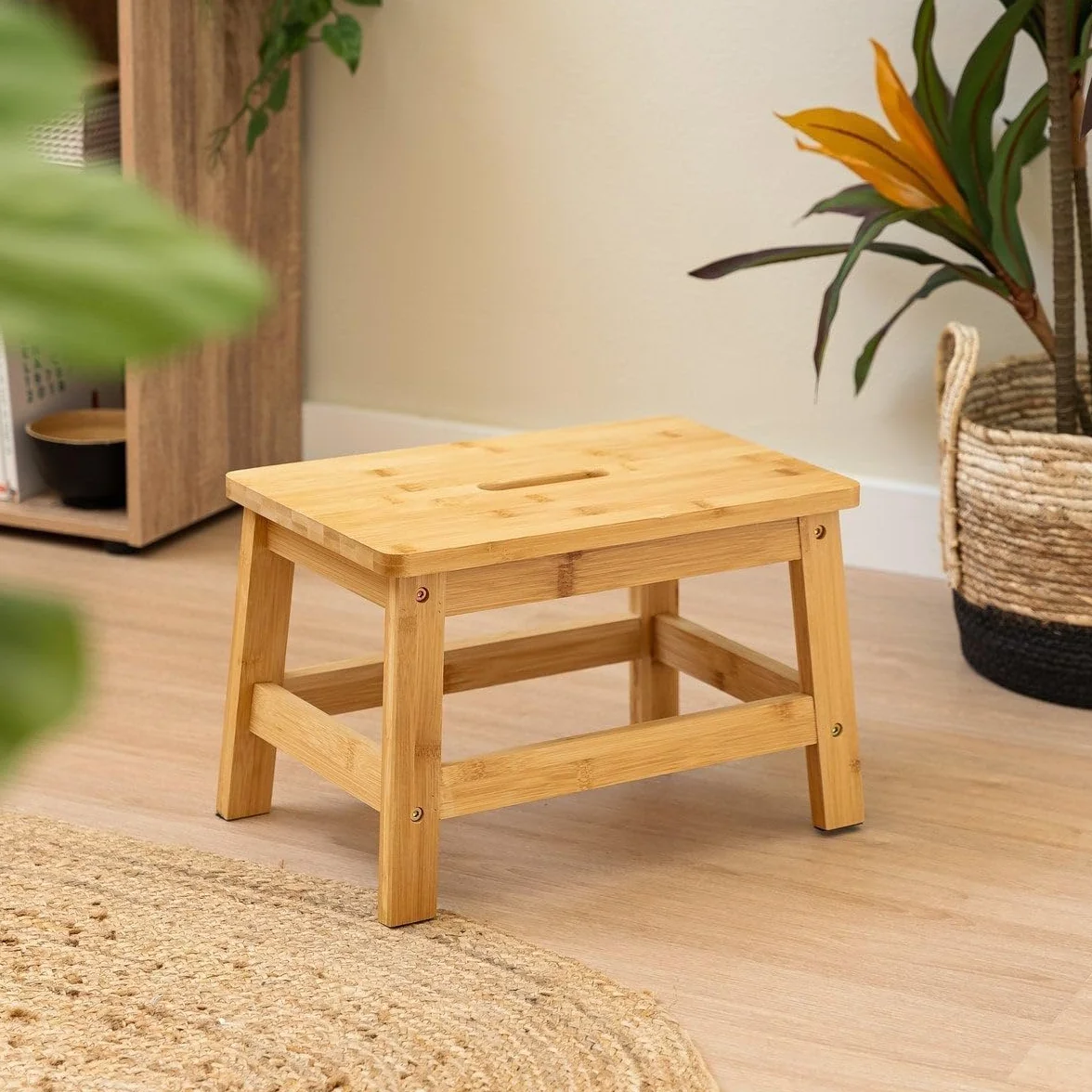 Bambusowy Taboret Krok Madera Naturalny 38x26x25 cm 150 kg z Uchwytem i Ochroną Antyrysową