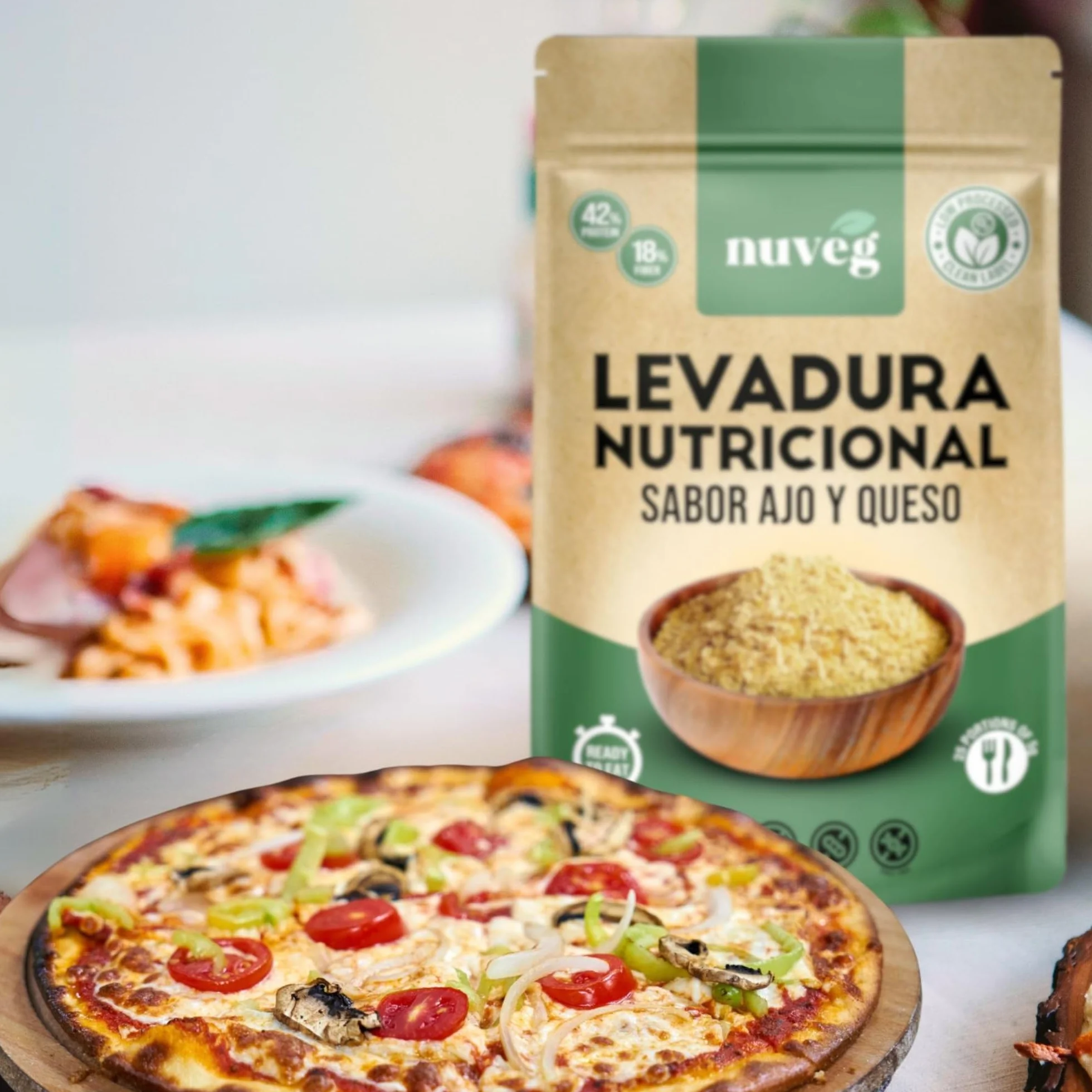 NUVEG Levadura Nutricional Sabor Queso y Ajo, Levadura Nutritiva en Copos, Rica en Vitamina B y Proteínas 42%, Sin Gluten, Pack 2, 250g