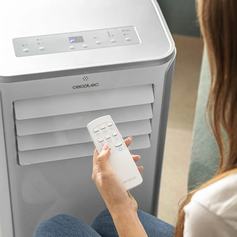 Cecotec Aire Acondicionado Portátil con Mando a Distancia ForceClima 9100. 9000 BTU, Bajo Consumo, Pantalla LED, 4 Modos, 2 Velocidades, Cobertura 20-25m2