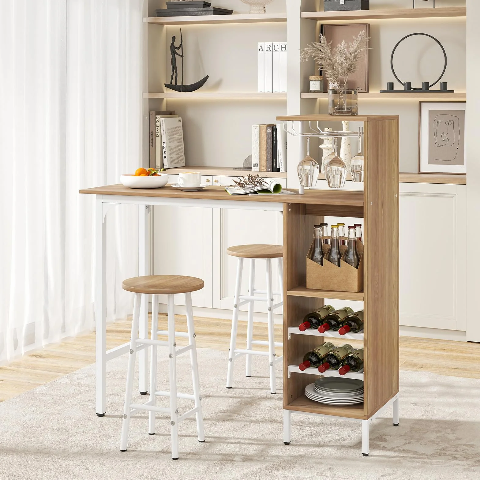 COSTWAY Juego de 3 Piezas Mesa y Sillas de Bar, Mesa y Taburetes Industriales con Soportes para Copas de Vino y Estantes para 6 Botellas de Vino, Juego de Mesa para Comedor Cocina (Natural)
