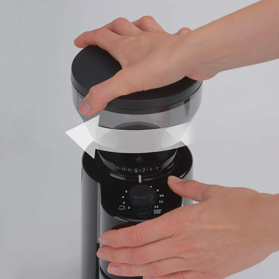 Cloer 7520 Molinillo de café eléctrico con amoladora de rebabas cónicas, 2-12 tazas, 300 g granos de café, 150 vatios, grado de molienda ajustable, negro