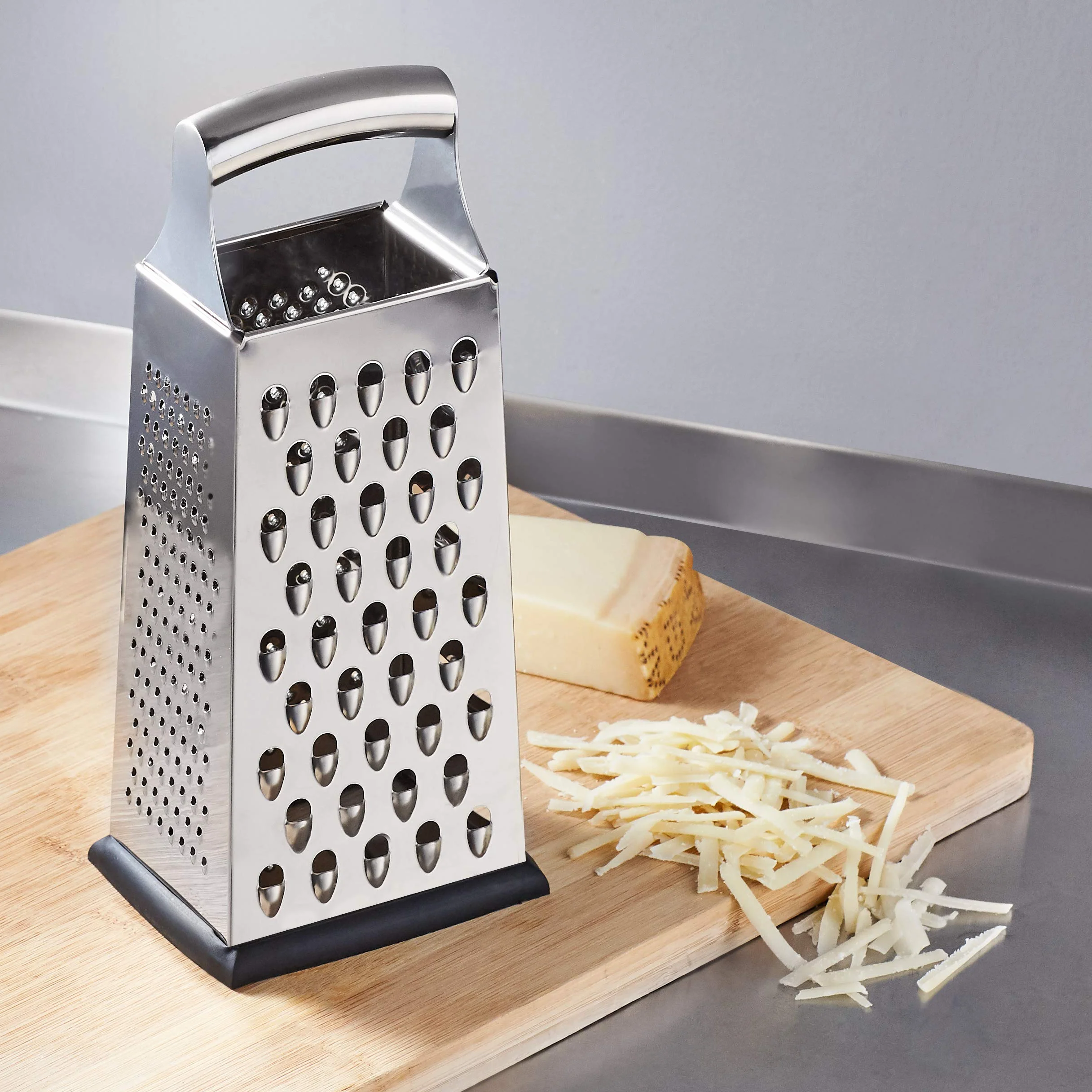 Amazon Basics Rallador de queso de acero inoxidable 4 lados 22,9 cm Negro