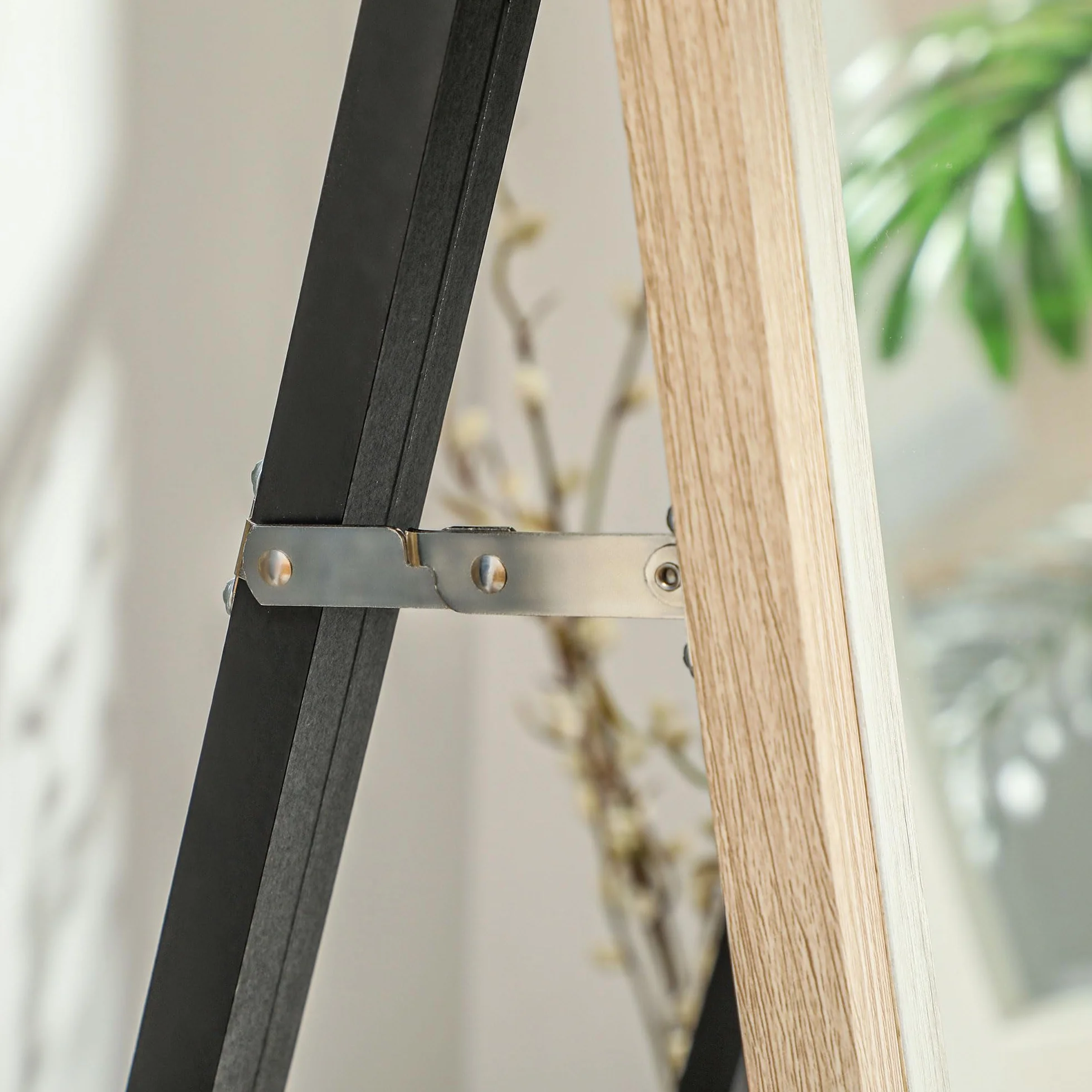 HOMCOM Espejo de Pie Cuerpo Entero 157x37 cm, Espejo Grande de Pared con Marco Bicolor, de Pie, Inclinado o Colgante, para Salón, Dormitorio, Pasillo, Entrada, Natural Claro y Blanco