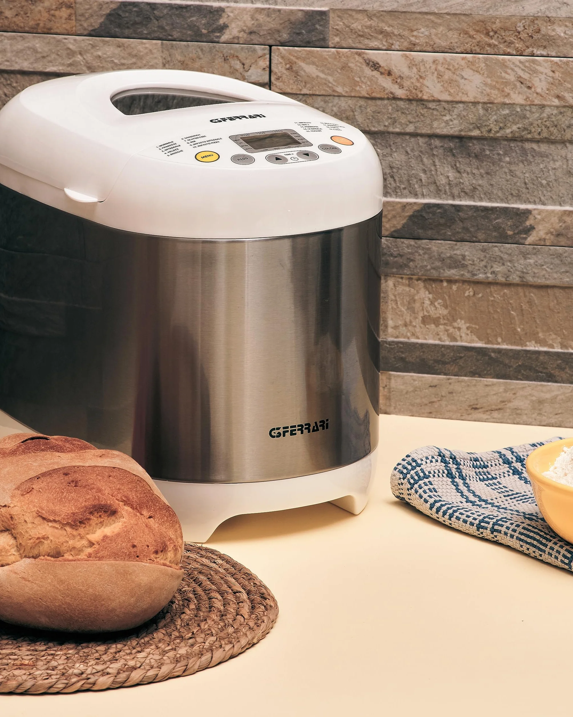 G3 Ferrari G10078 Panificadora para pan, chapata, panecillos y dulces, 550 W, Cuerpo en Inox, 3 niveles de tostado, recetario incluido, 19 programas: mermeladas, yogur, sin gluten, pizzas