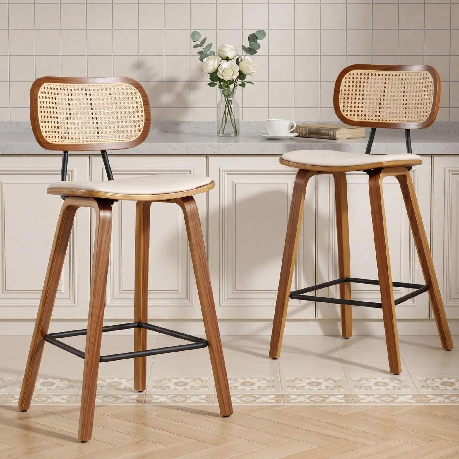 chairus Juego de 2 Taburetes de Bar de Madera Taburetes Altos de Cocina con Respaldo de Ratán, Sillas Altas con Asiento de Cuero PU para Isla de Cocina/Restaurante, Biege