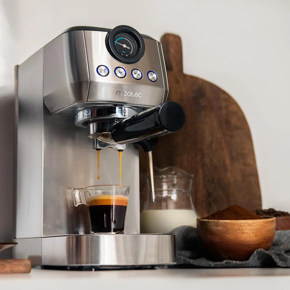 Cecotec Cafetera Espresso Compacta Power Espresso 20 Steel Pro. 1350 W, 20 Bares, Sistema Thermoblock, Vaporizador Orientable, Brazo Portafiltros con Doble salida y 2 Filtros, 1,3 Litros